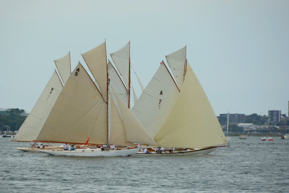 Race 1 start. 