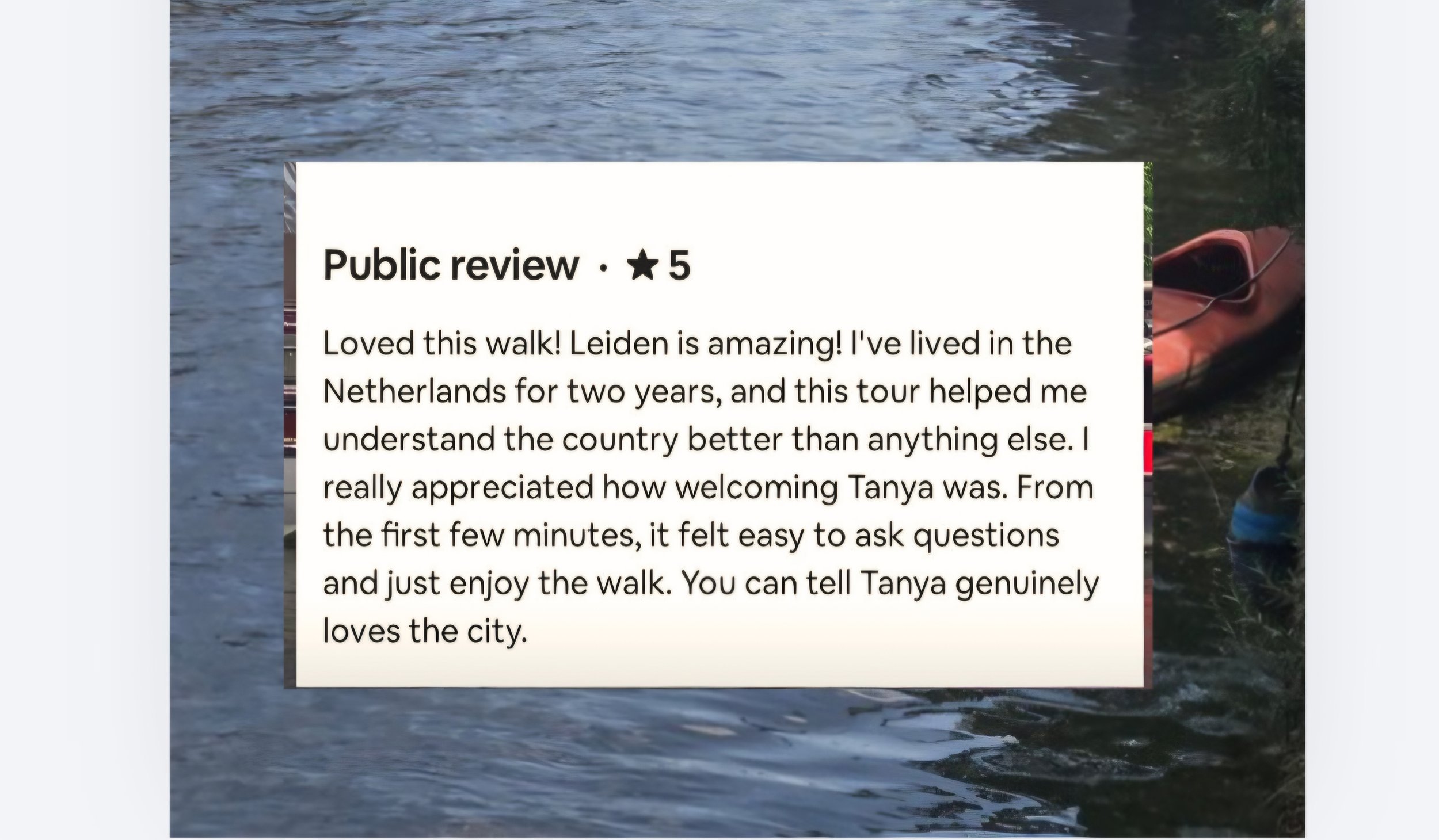 Guest review praising the stories and small-group experience on a Leiden walking tour