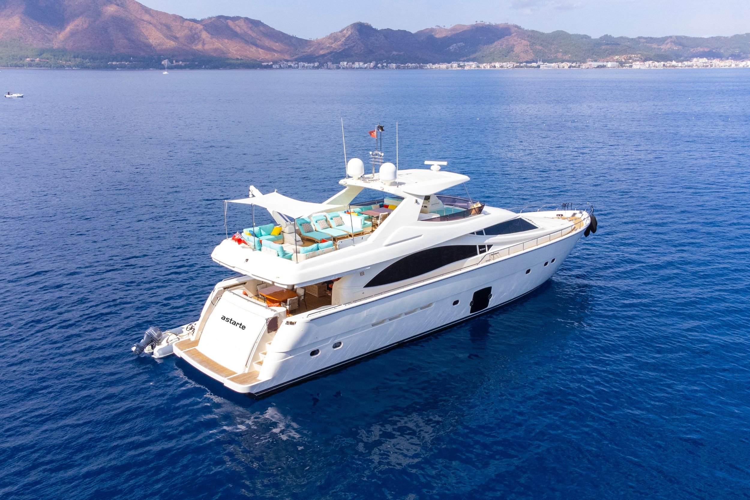 Astarte | 9 guests | 4 cabins | 25m
