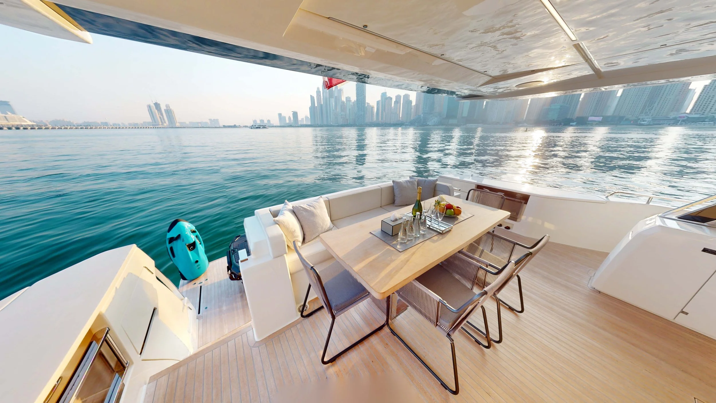 5 FERRETTI 80.jpg