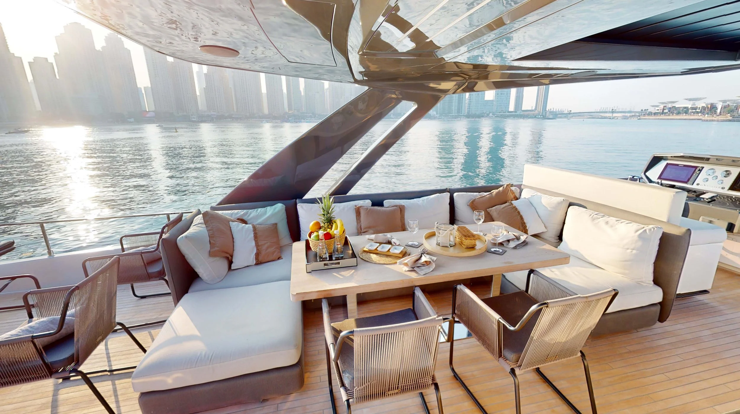 15 FERRETTI 80.jpg