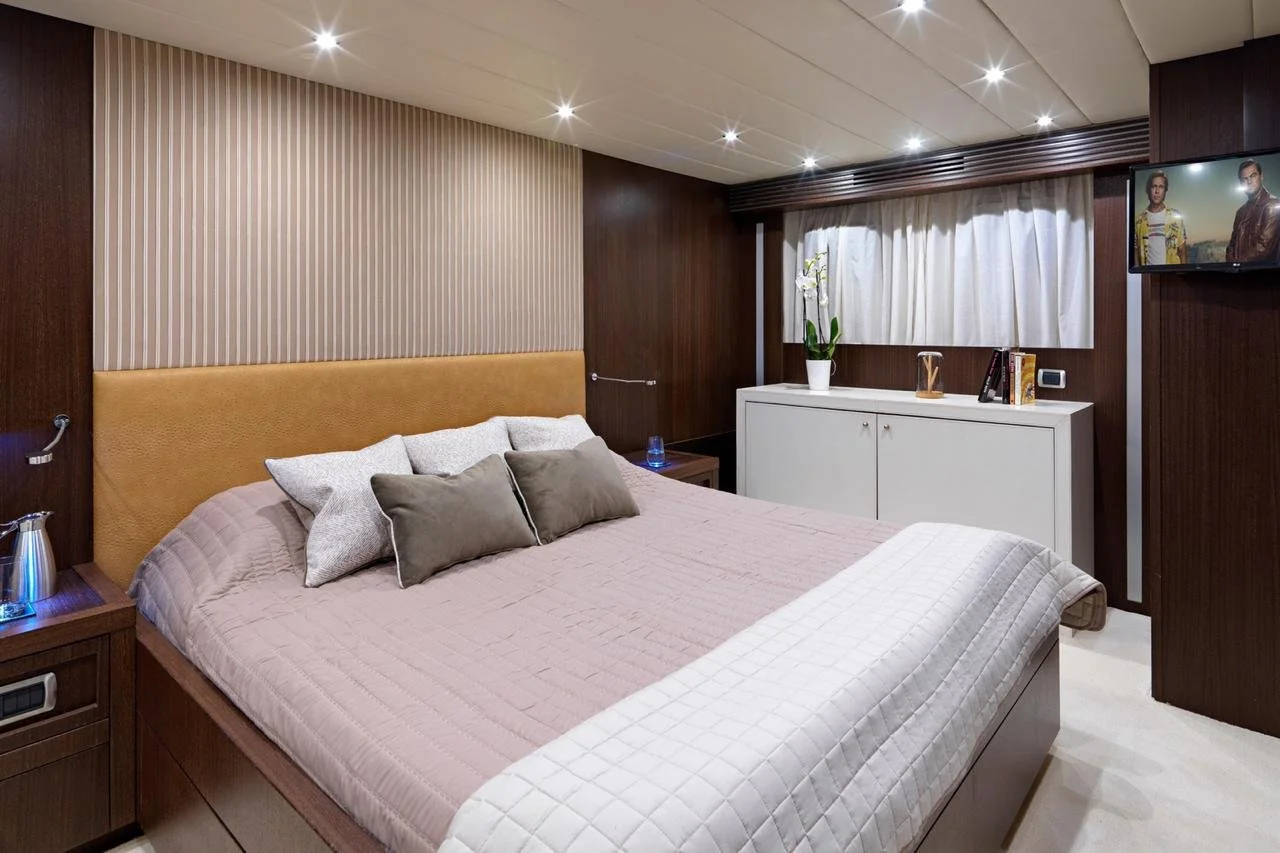 Cabin_02.jpg