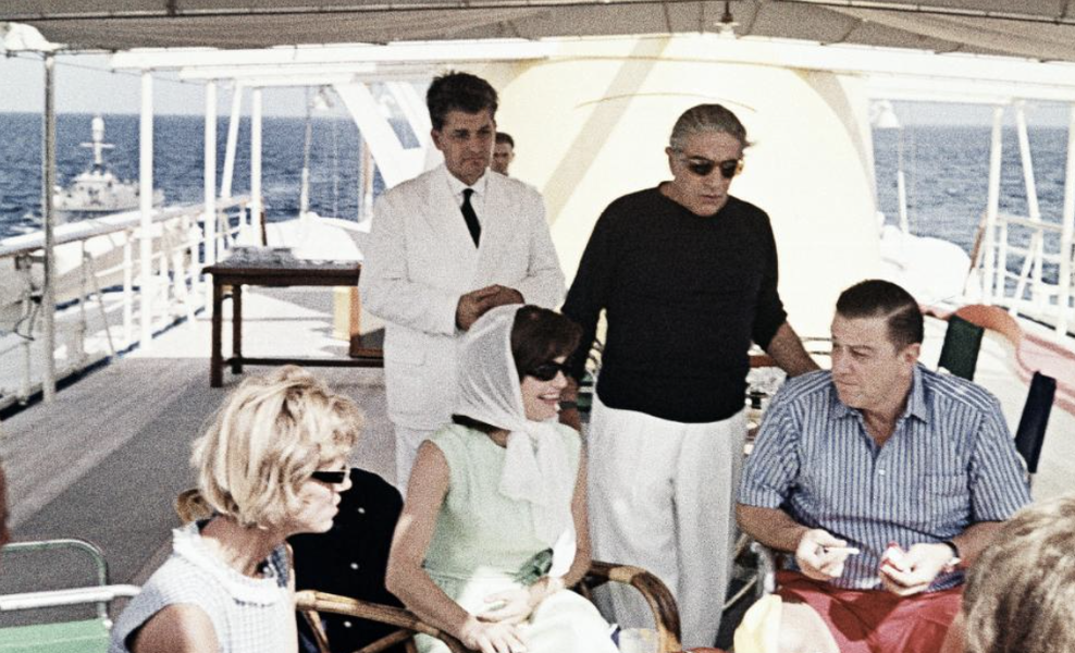 Fashion on the High Seas: Dressing for Your Yacht Charter in Style