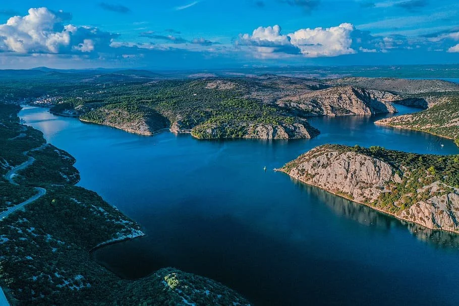 prokljan-lake-croatia-nature.jpeg