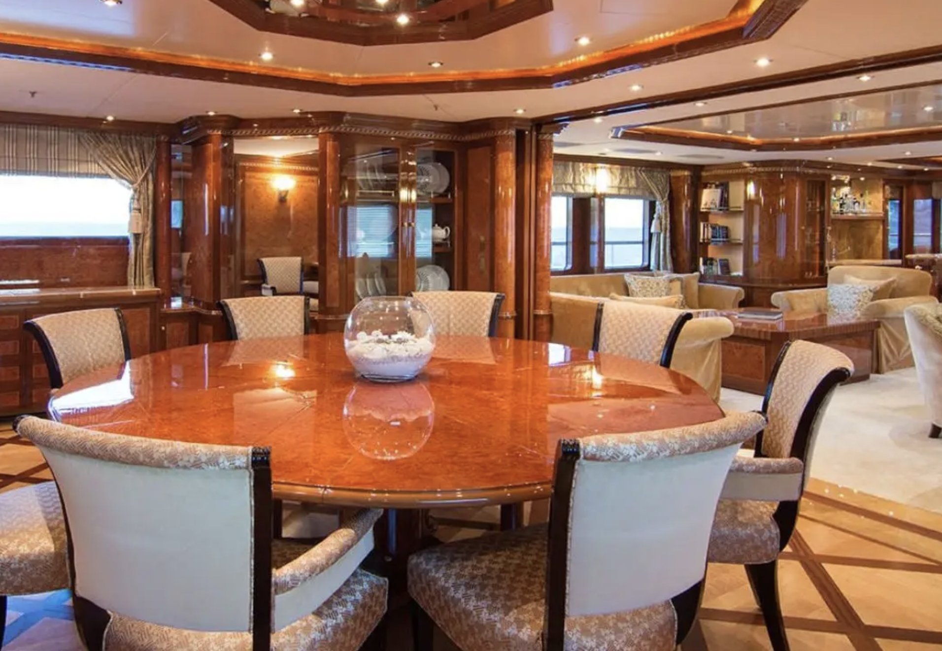 Benetti 184ft yacht charter14.png