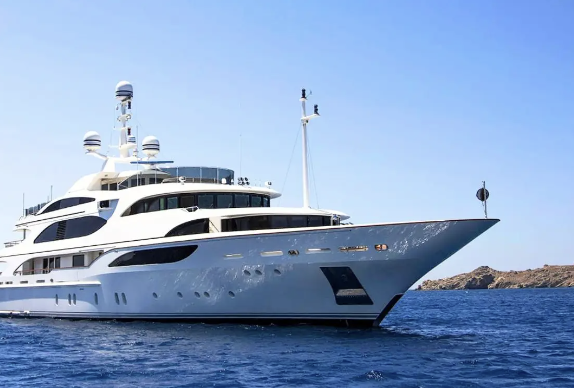Benetti Elite 184ft - 70 Guests