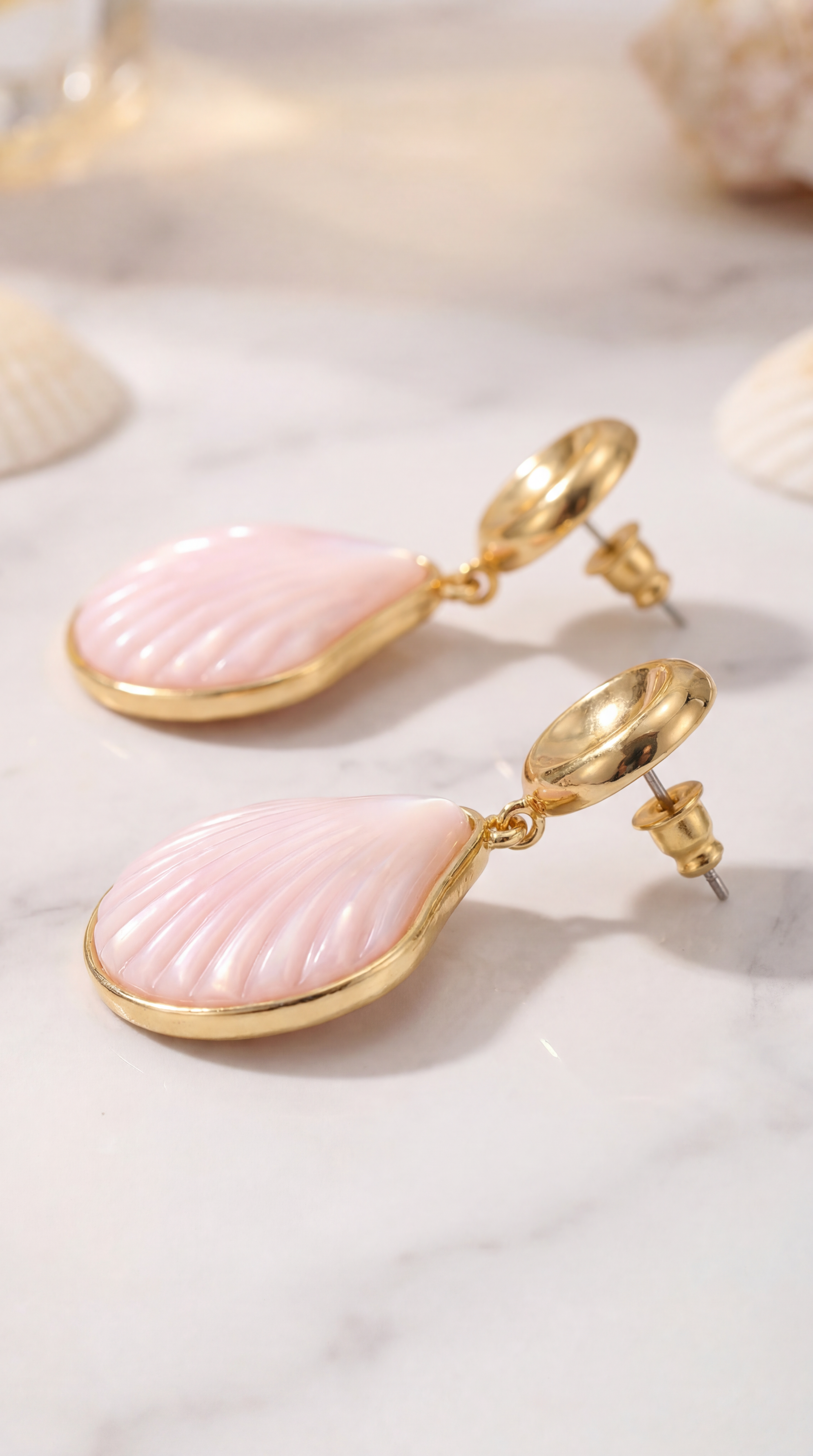 magnific__generate-the-same-jewelry-piece-from-a-sideprofile__74353.png