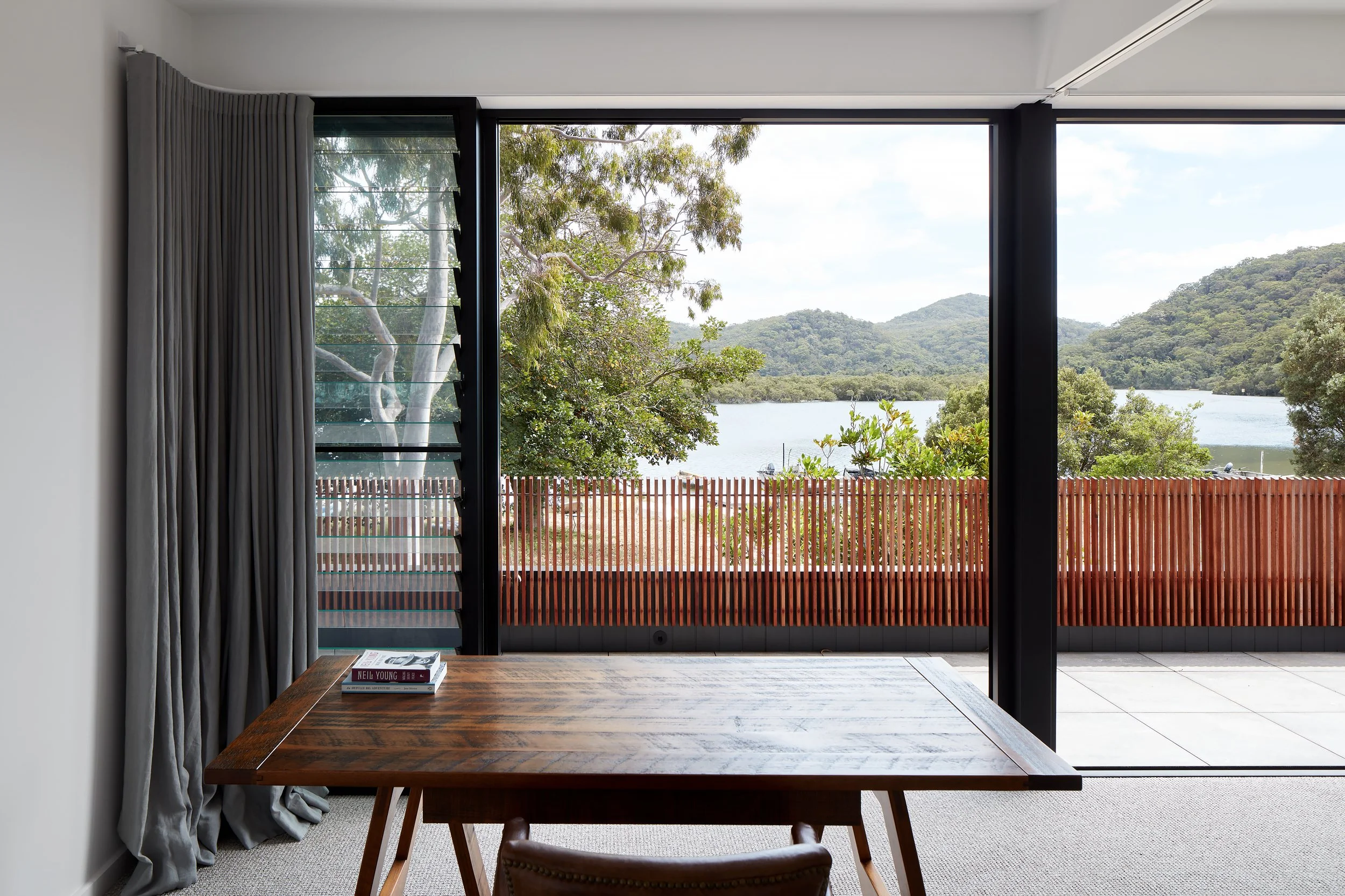 10 PATONGA_215b.jpg