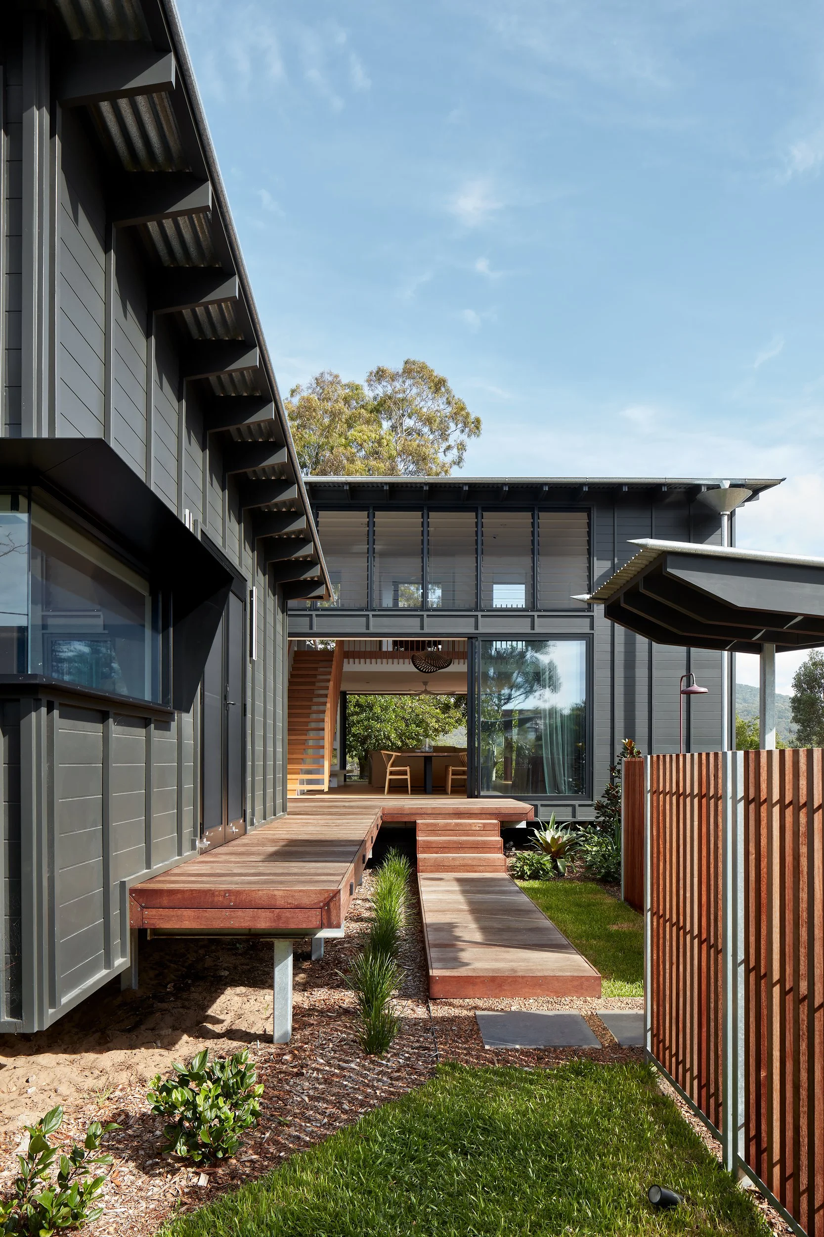 01 PATONGA_052b.jpg