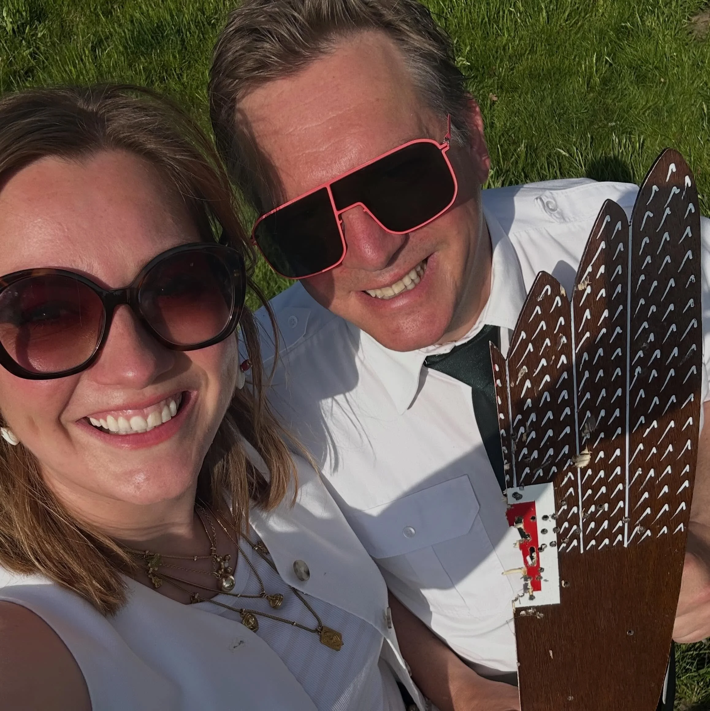 &bdquo;Der Fl&uuml;gel ist gelandet!&ldquo; 😂☀️ An diesem Wochenende feiern die @schuetzen_visbek ihr Volksfest bei den Tannen. VOLKSFEST? HEISST DAS NICHT SCH&Uuml;TZENFEST?! Klar, Sch&uuml;tzenfest ist nur einmal im Jahr 🎶 - aber in Visbek sind n