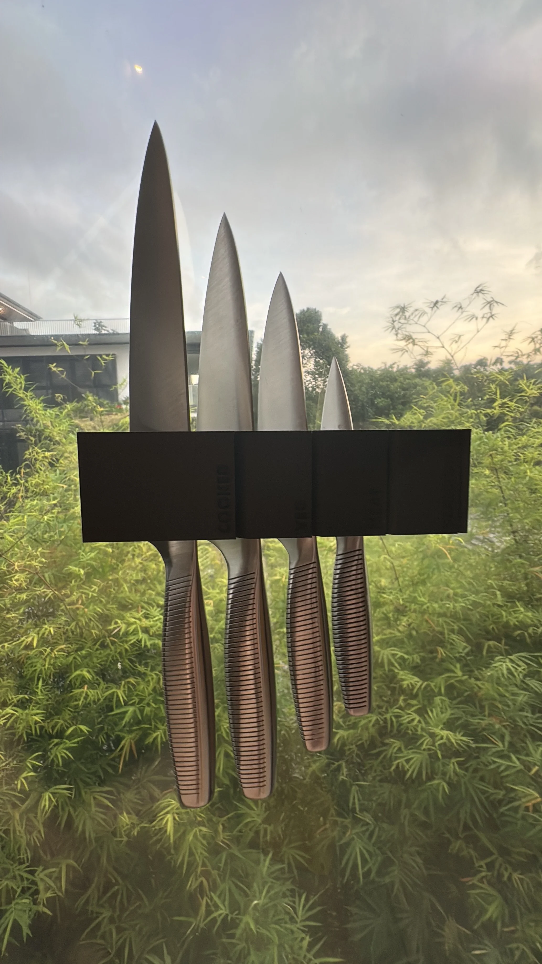 Gravity Knife Holder (Digital STL Edition)
