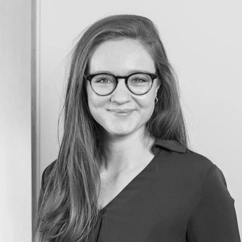Hannah Norris Headshot in black and white