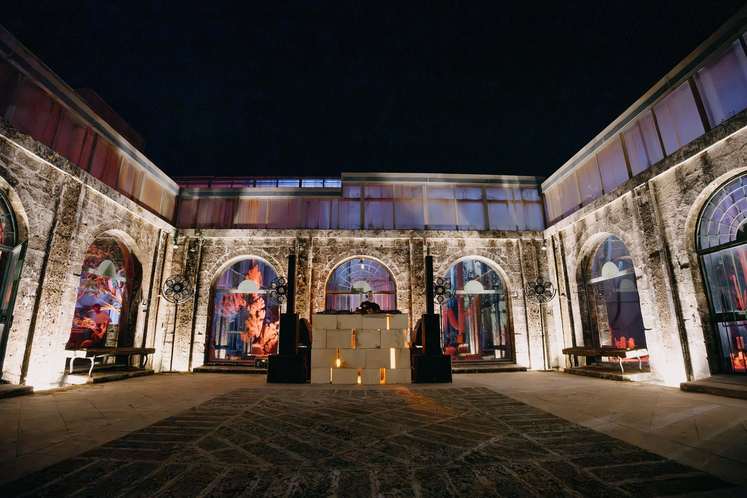 GIANNI SABATO & DJ BOOTH by night.jpg