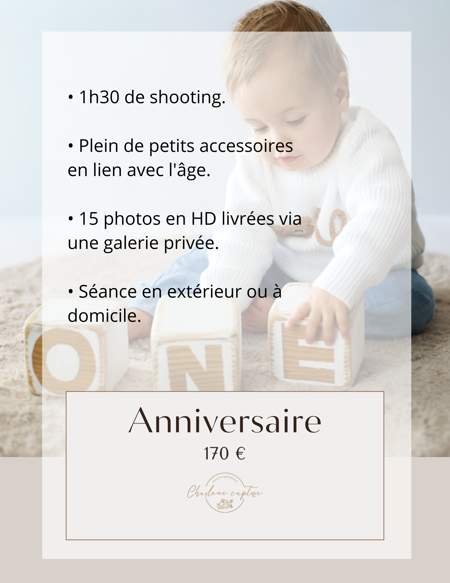 Une annonce pour une séance photo d'anniversaire avec un prix de 170 euros, montrant un enfant jouant avec des blocs en bois, en fond une image de bébé, avec du texte en français sur un fond clair.