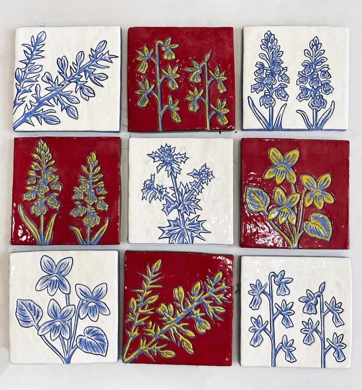 A nossa l&iacute;der criativa do Projeto Luso, @hayleydionexart (Hayley Gibault,) tem uma conversa com a artista (gratuita) este s&aacute;bado sobre a sua exposi&ccedil;&atilde;o de azulejos, *Bot&acirc;nica Jersey*, no Capitol House.

Inspirada pela