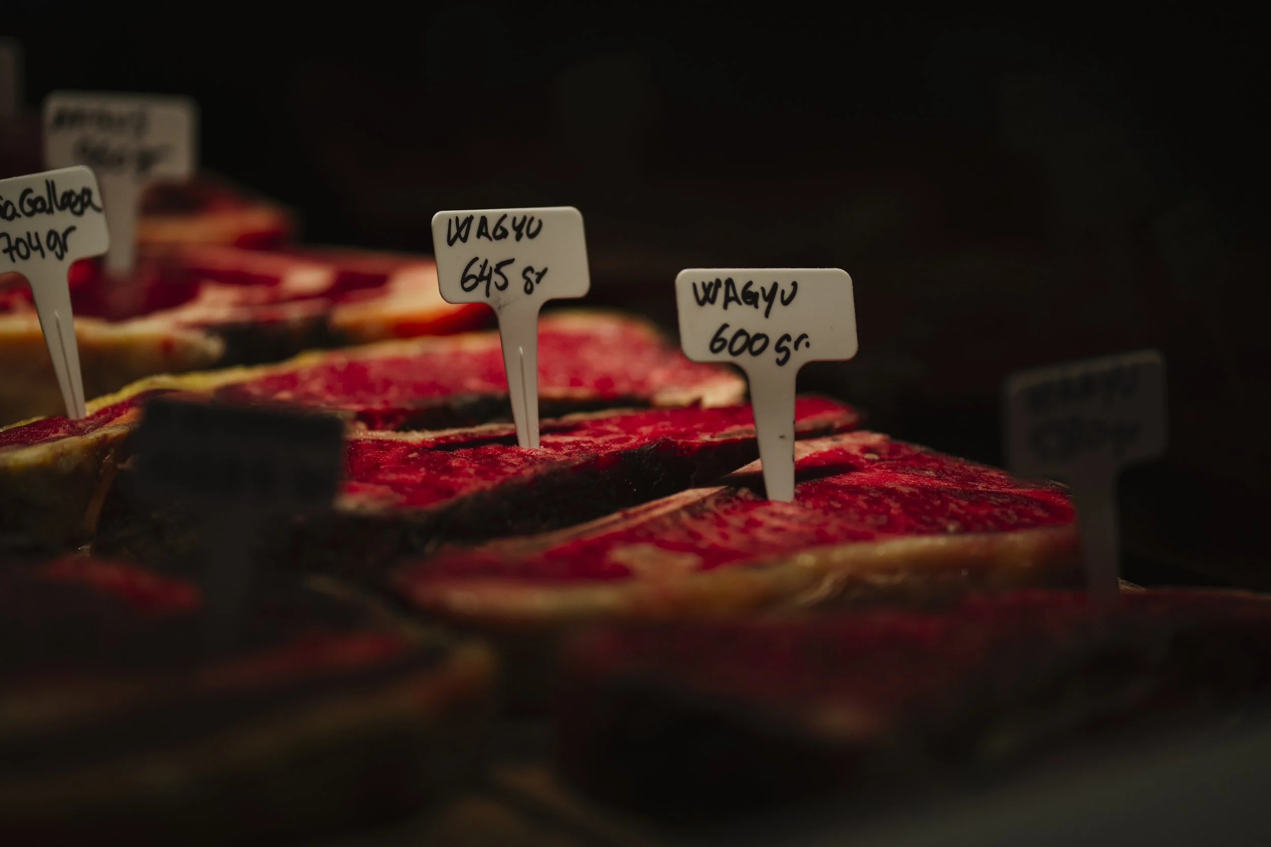 Cortes de carne Wagyu premium cuidadosamente seleccionados en LAVAKA Steak House, Figueres.