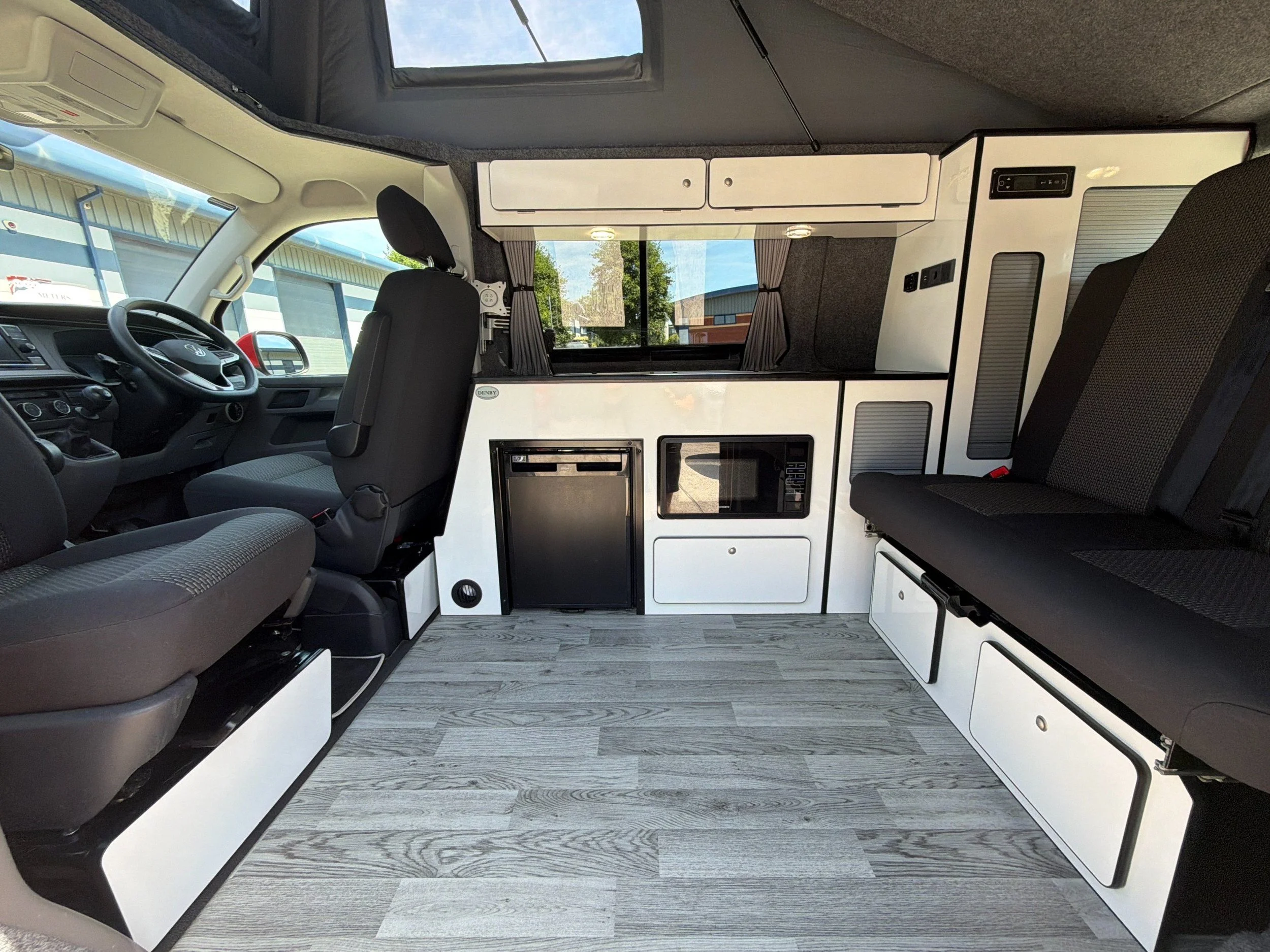 inside2.jpg
