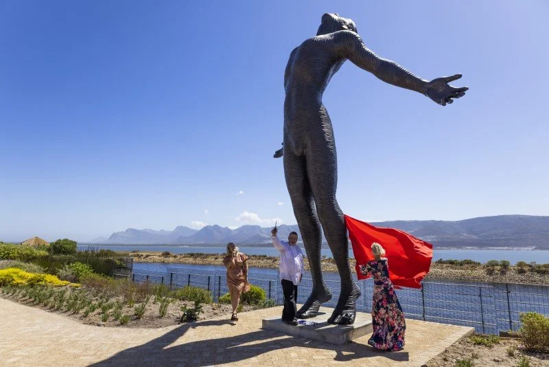 International Art Galleries Launched