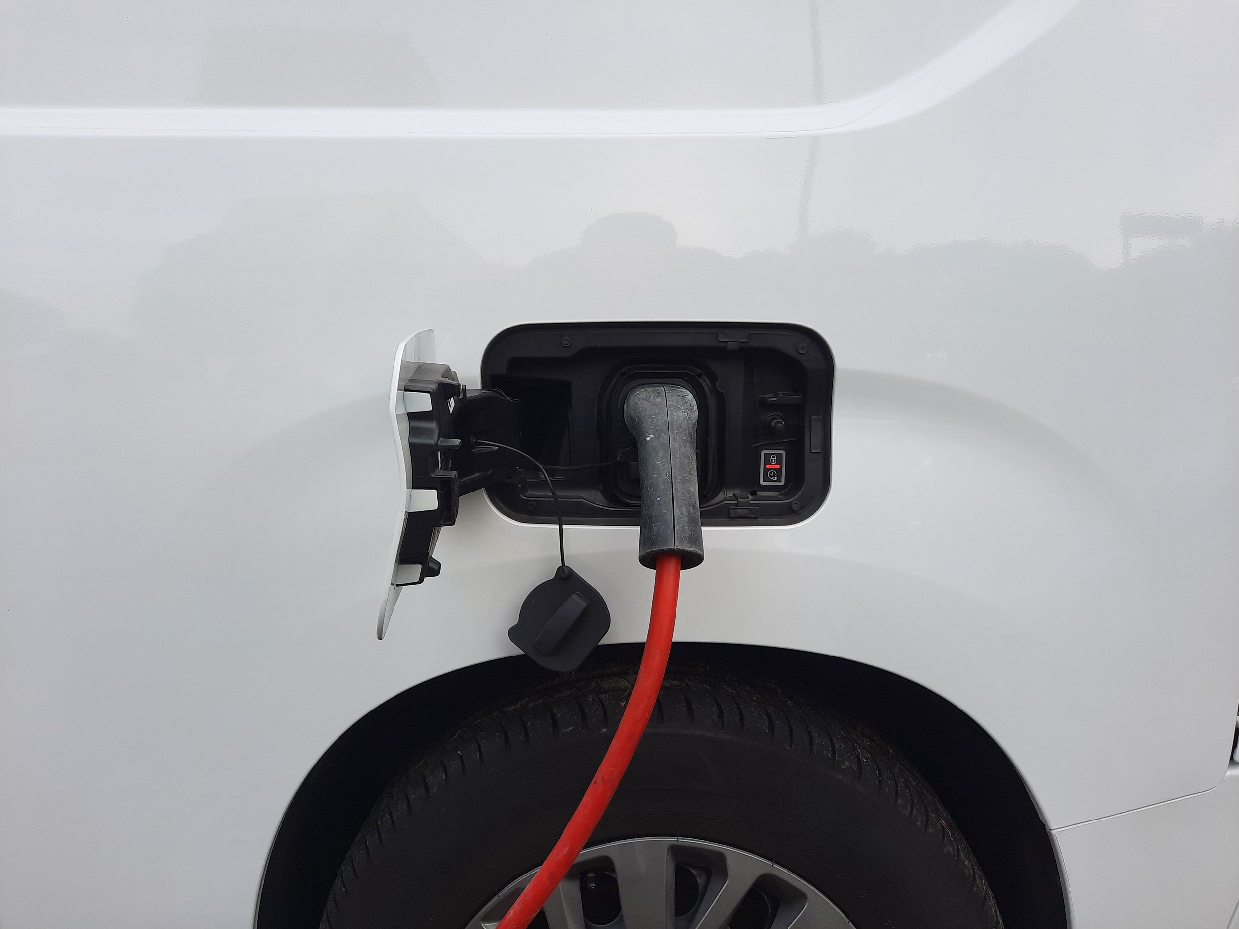 Case Study: Asian EV Manufacturer - India Market Entry, Pricing and Positioning