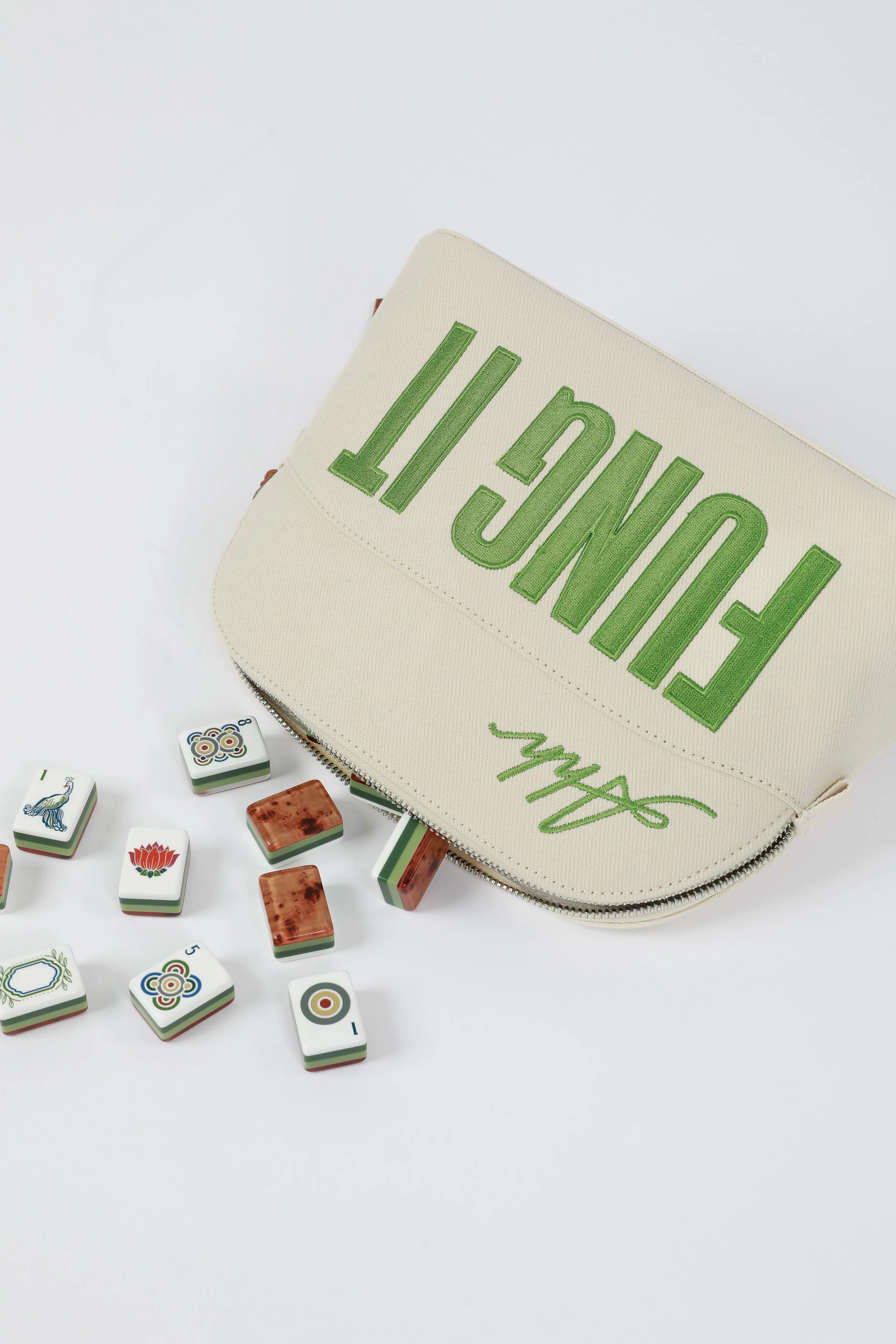 LMF Small Bag Features-07.jpg