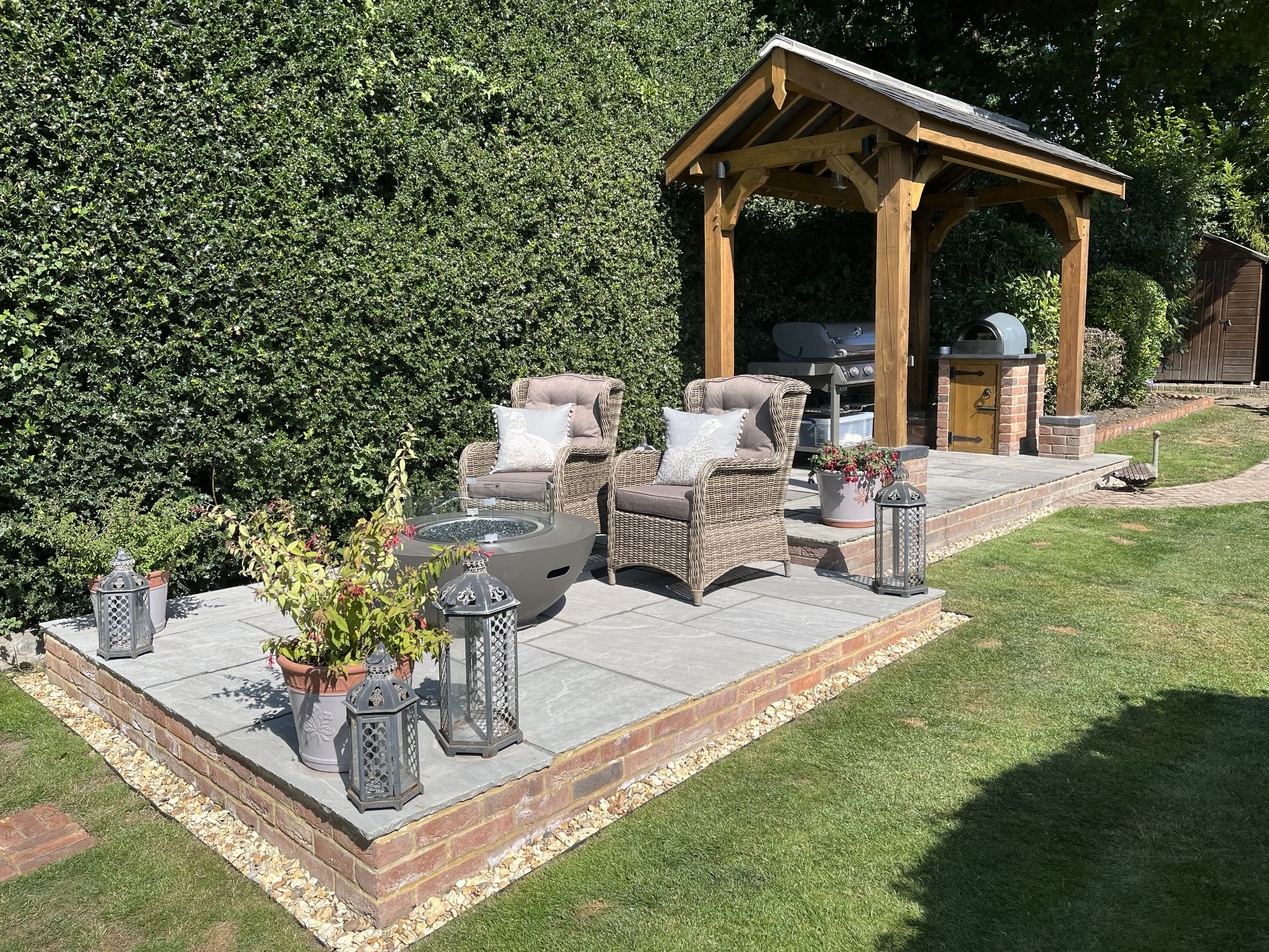 Bespoke - Handcrafted and Designed, Tile Roofed Oak BBQ Hut.