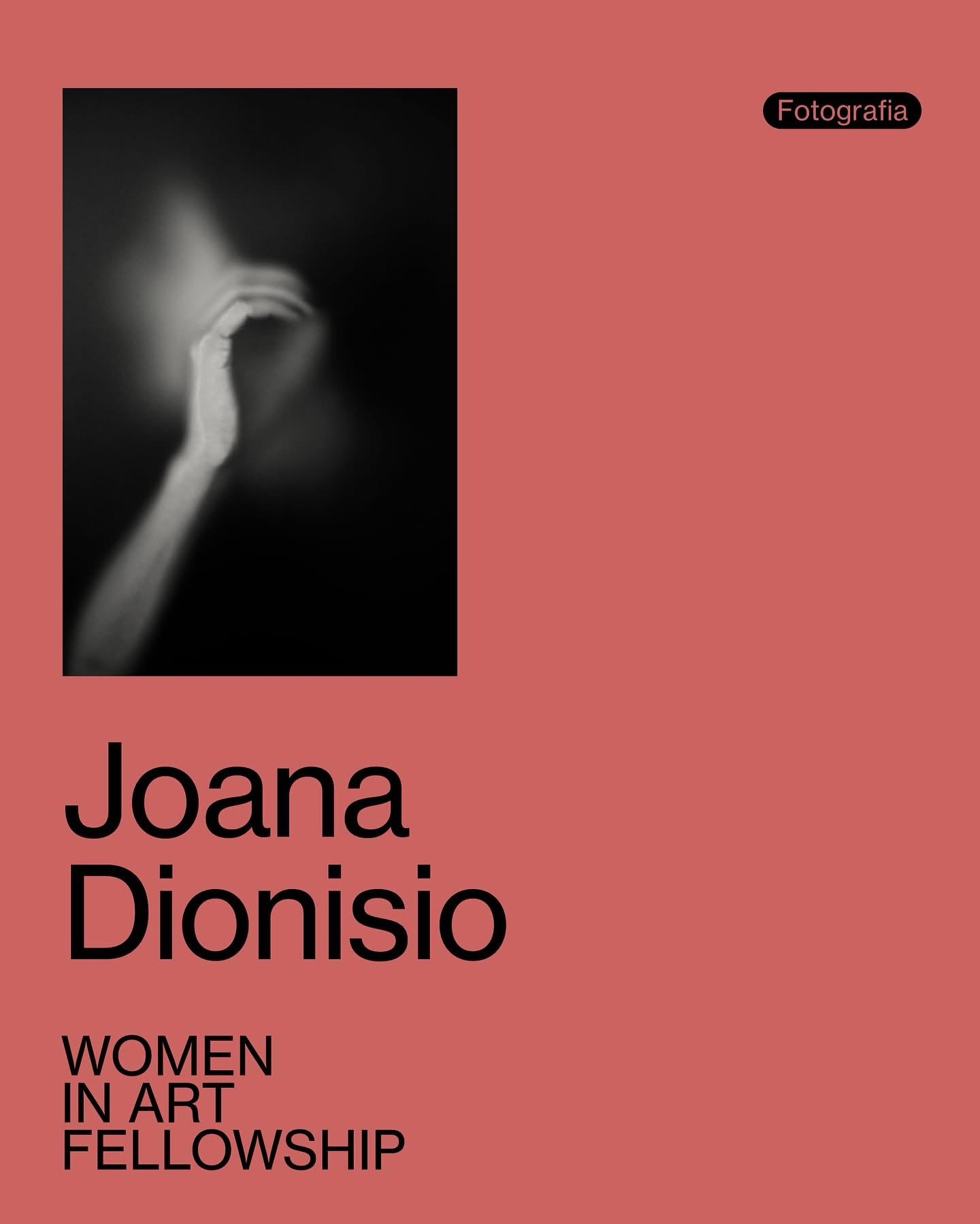 FINALISTAS 1&ordf; EDI&Ccedil;&Atilde;O - JOANA DION&Iacute;SIO

@joanadionisio (Portugal, 1993) &eacute; artista visual, explorando a fotografia como territ&oacute;rio de rela&ccedil;&atilde;o entre imagem, tempo e identidade. A sua pr&aacute;tica c