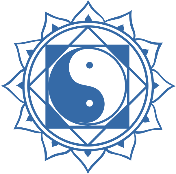Ein blaues Yin-Yang-Symbol, umgeben von einem Mandala mit Sonnenstrahlen-Designs. WU-MA Linie Mandala, Daoismus, Yin Yang, verbogene Prinzipien
