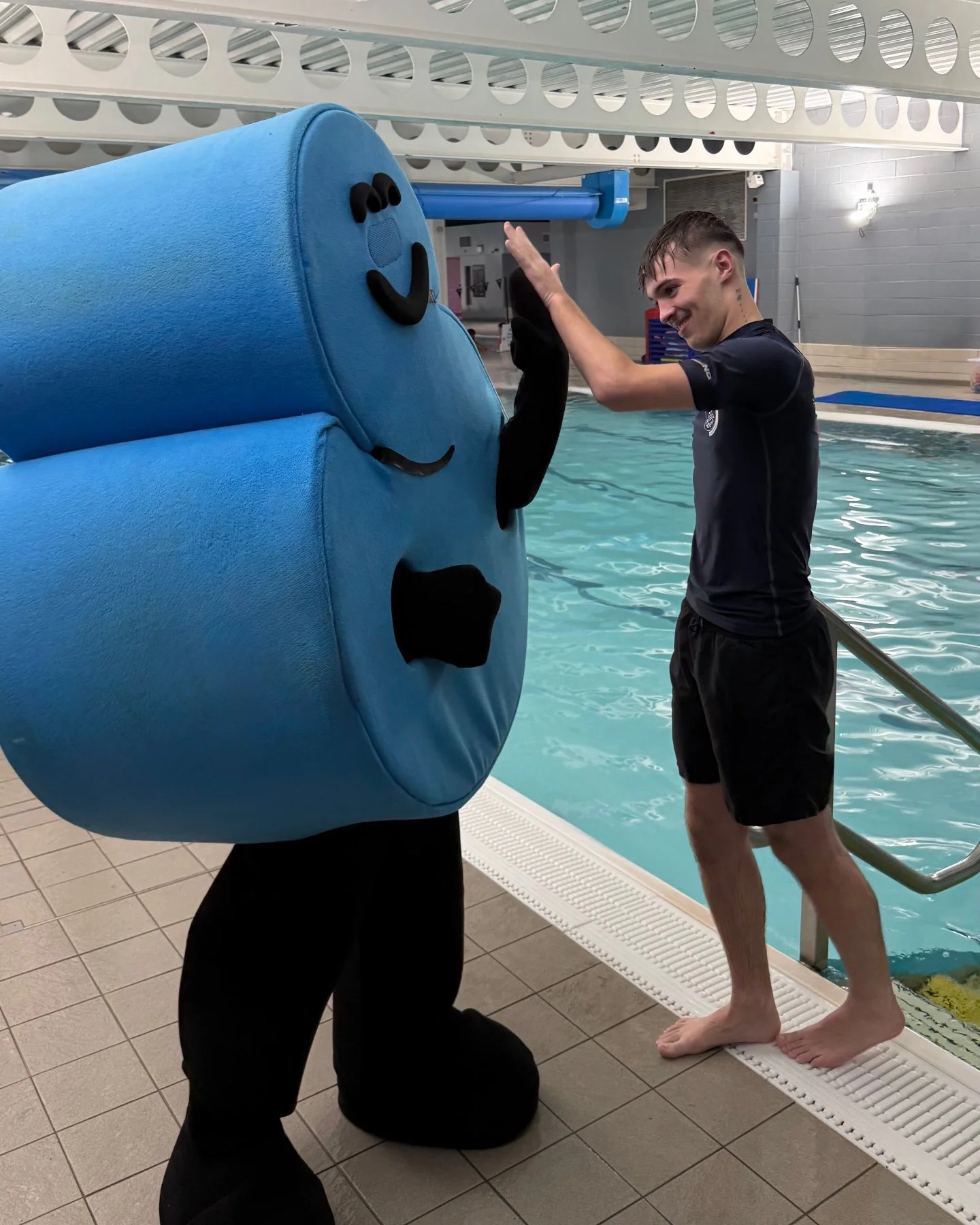 When the lesson goes well and Splosh approves 🐳✋💙