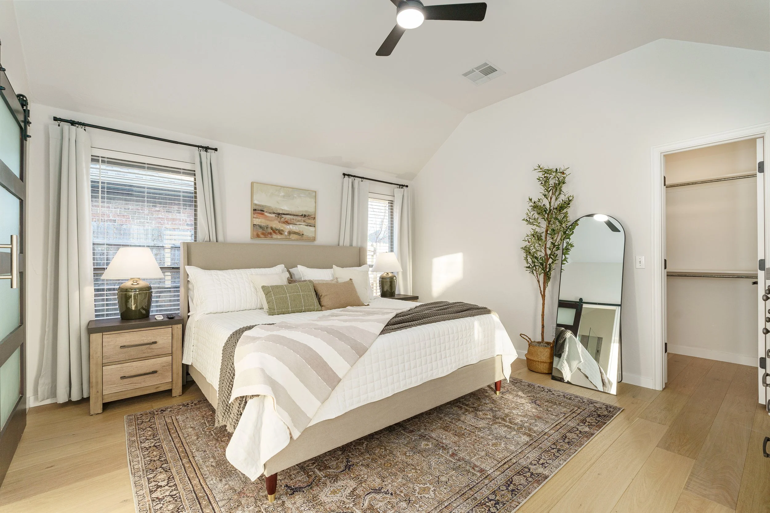 LucyAirBnb-22.jpg