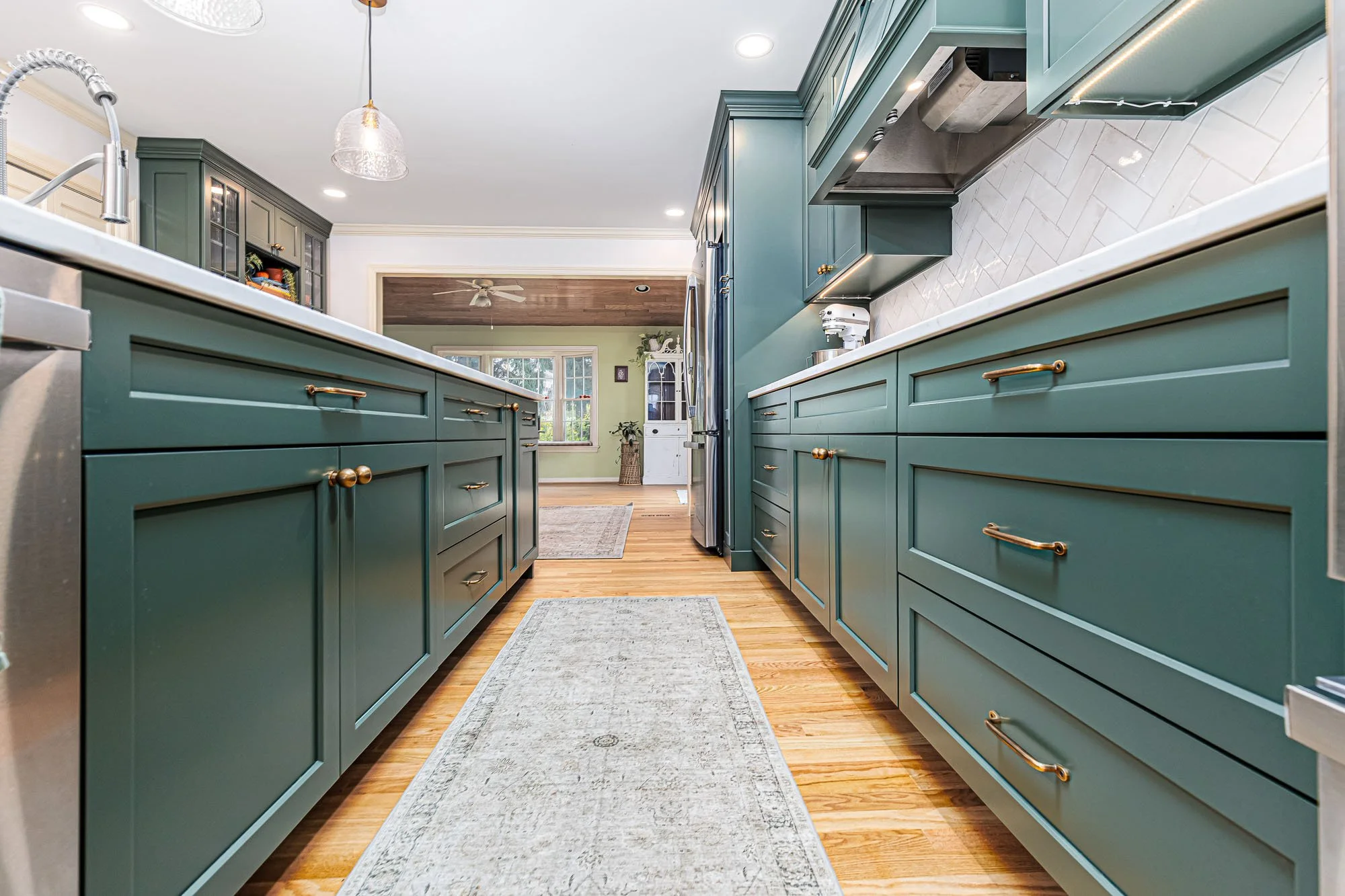 Sunny_Cove_Cabinetry_Custom_Quality-81.jpg