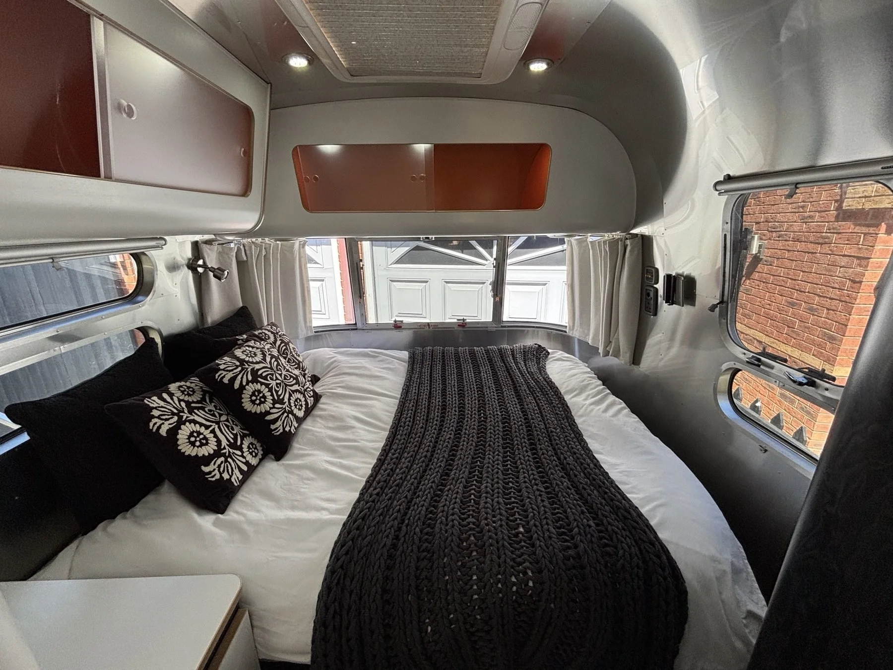 airstream-bedroom.jpg