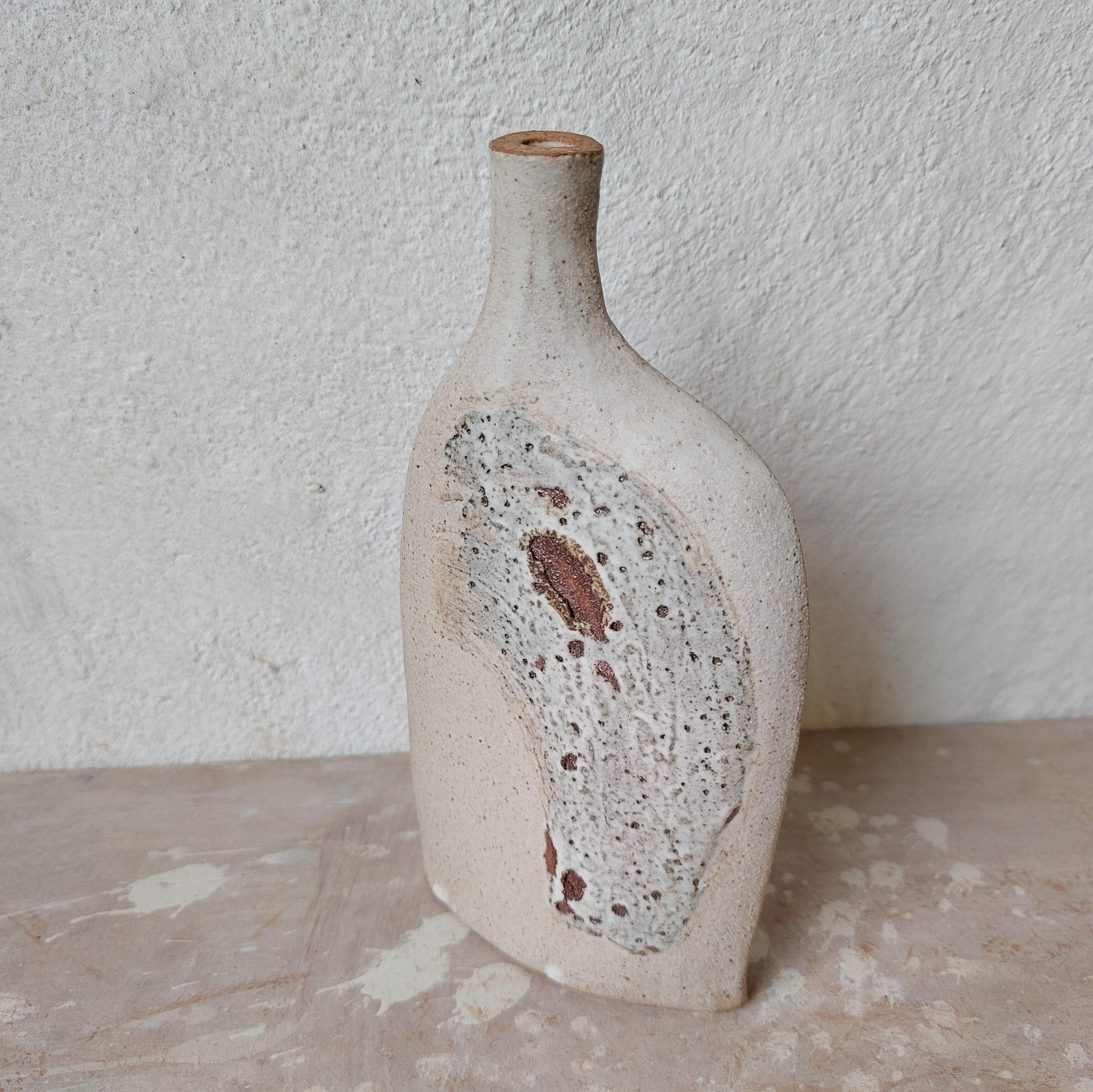 Wild clay bottle