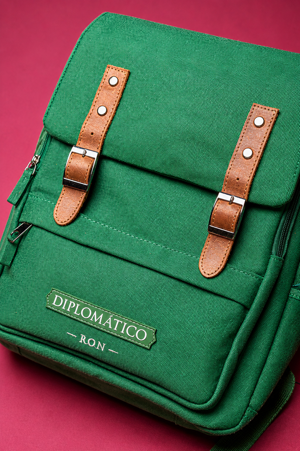 03_diplomatico_backpack.png