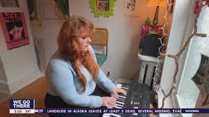 Musician turns trashed piano into beautiful moment in South Philly