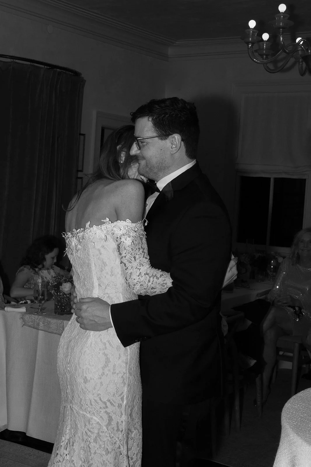 PosthouseInn_Wedding_Photography_DocumentaryStyle_733.jpg