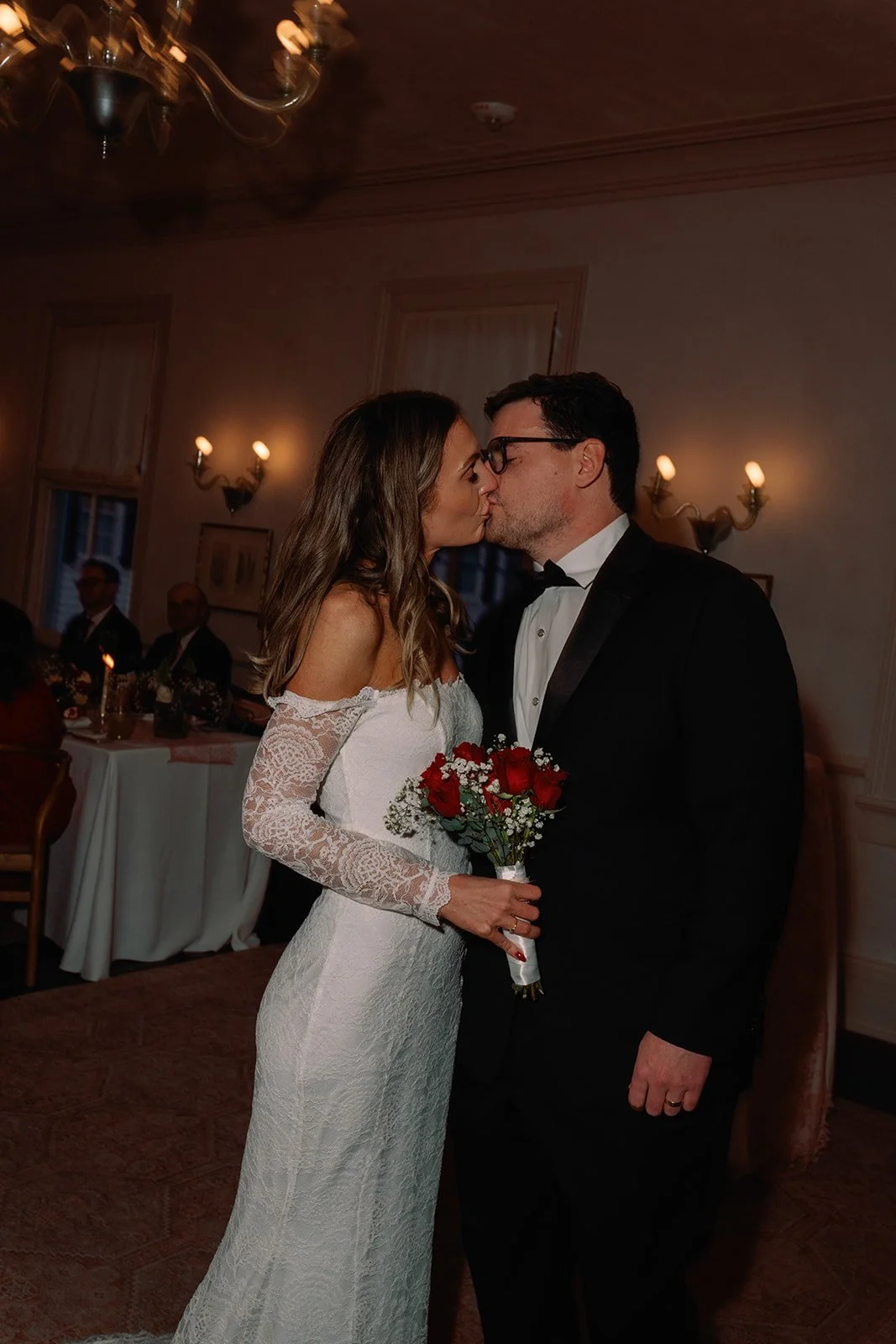 PosthouseInn_Wedding_Photography_DocumentaryStyle_601.jpg