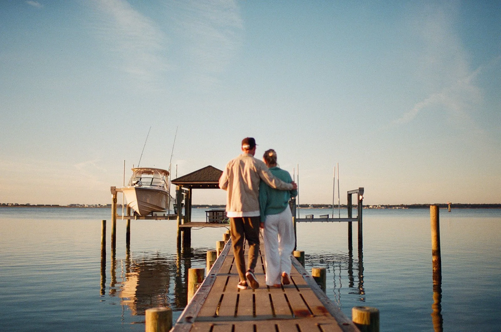 Slim_Aarons_Seaside_Wedding_06.jpg