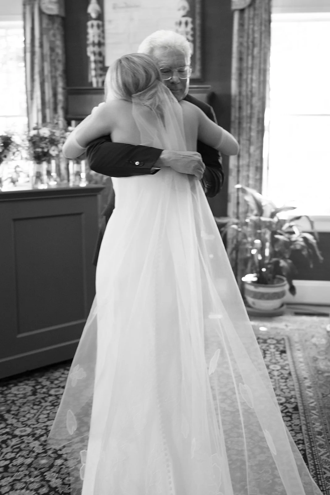 English_Garden_Wedding_Charlotte_-71.jpg