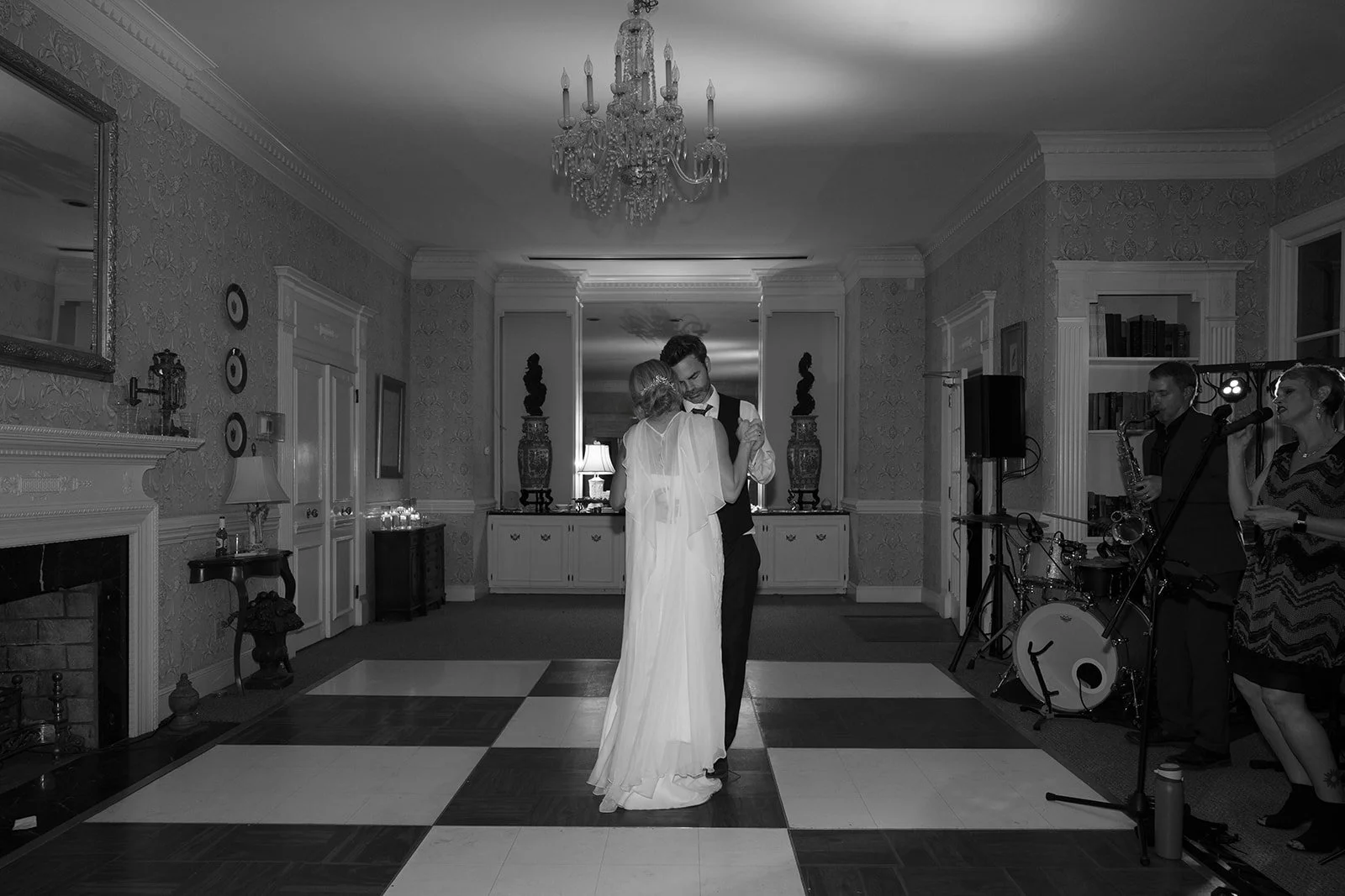 English_Garden_Wedding_Charlotte_-880.jpg