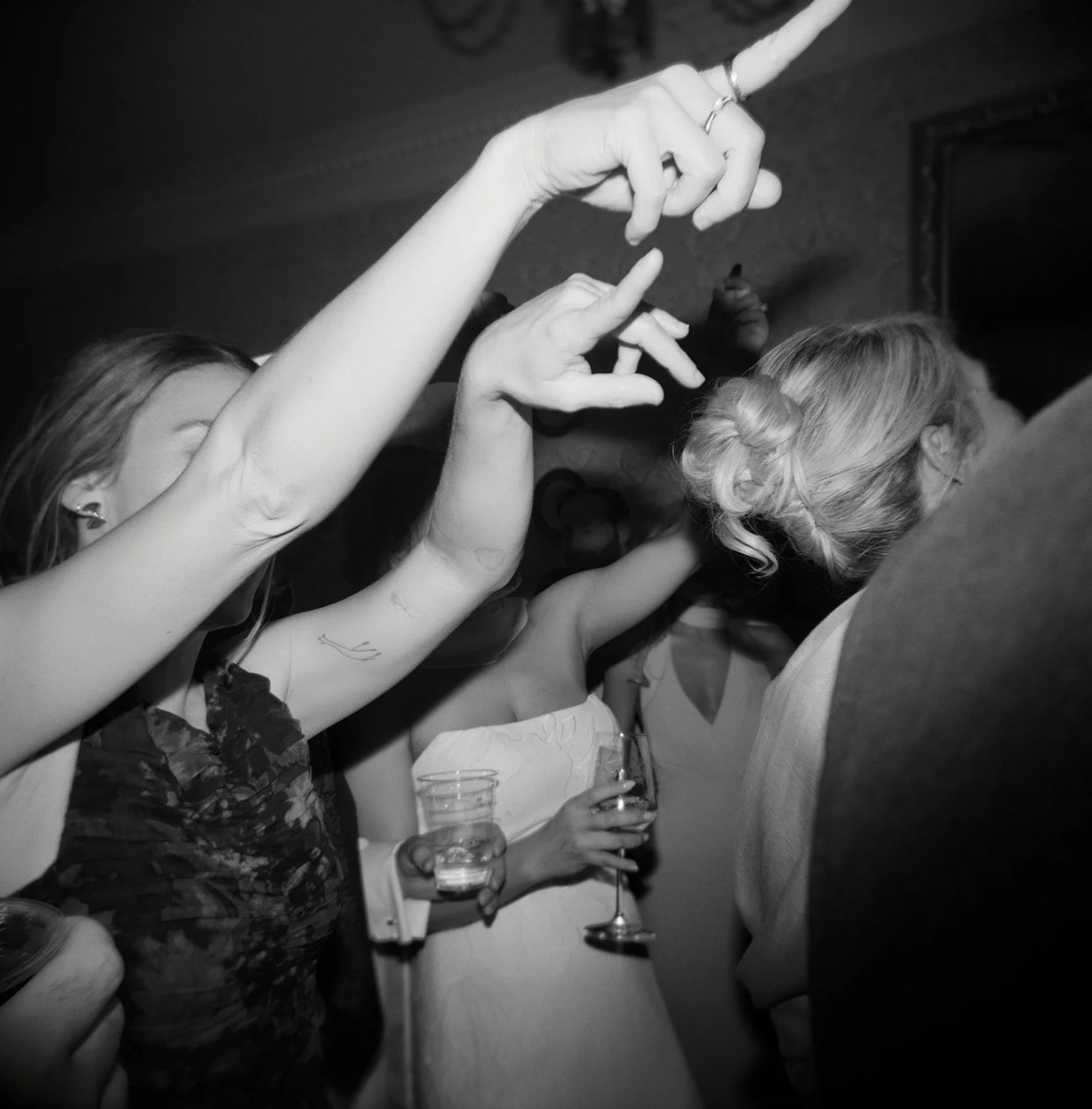 English_Garden_Wedding_Charlotte_-868.jpg