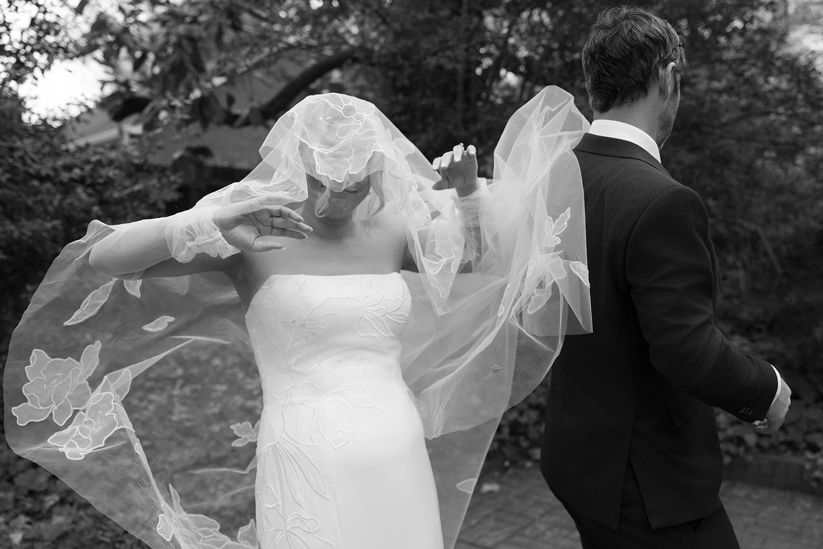 English_Garden_Wedding_Charlotte_-561.jpg
