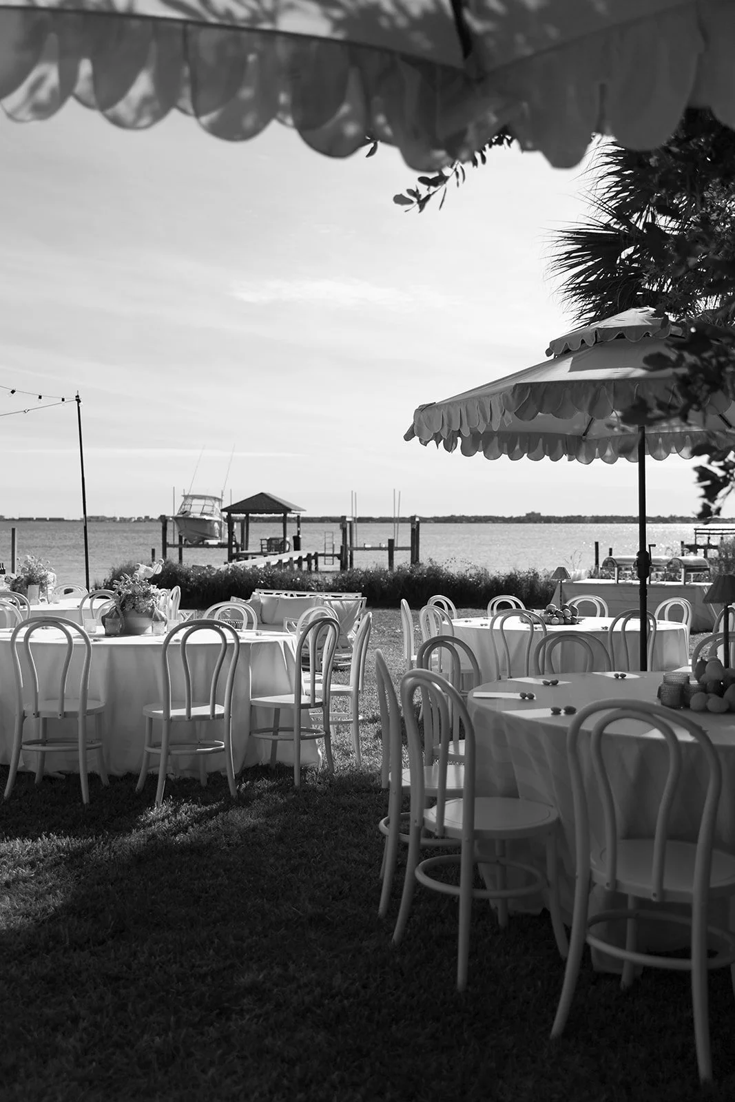 Slim_Aarons_Seaside_Wedding_607.jpg
