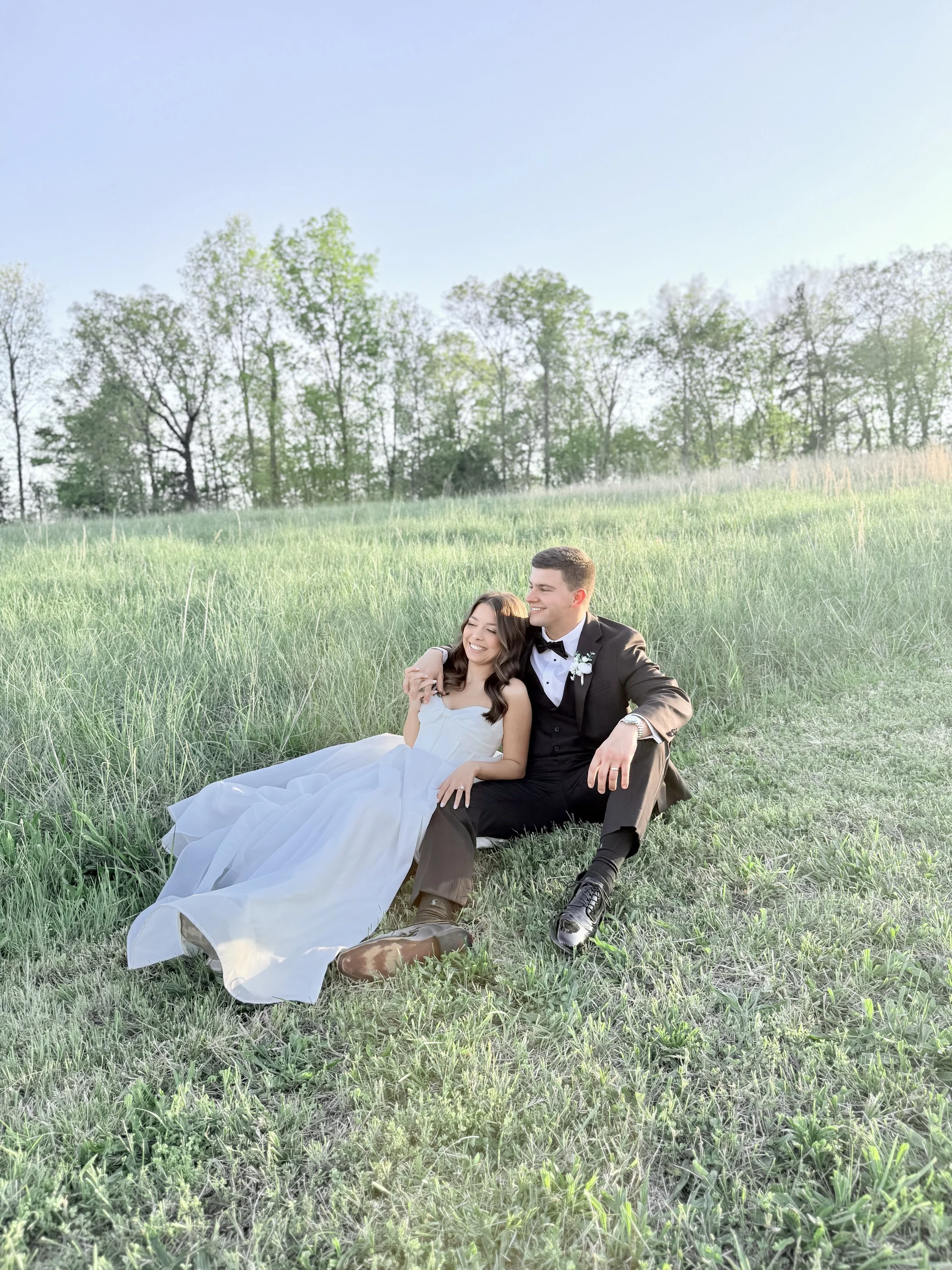 bride and groom at howe farms in Tennessee for wedding content creator