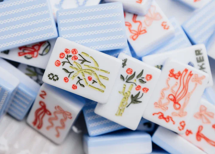 Miss Darling Mahjong Set by Miss Mahjong