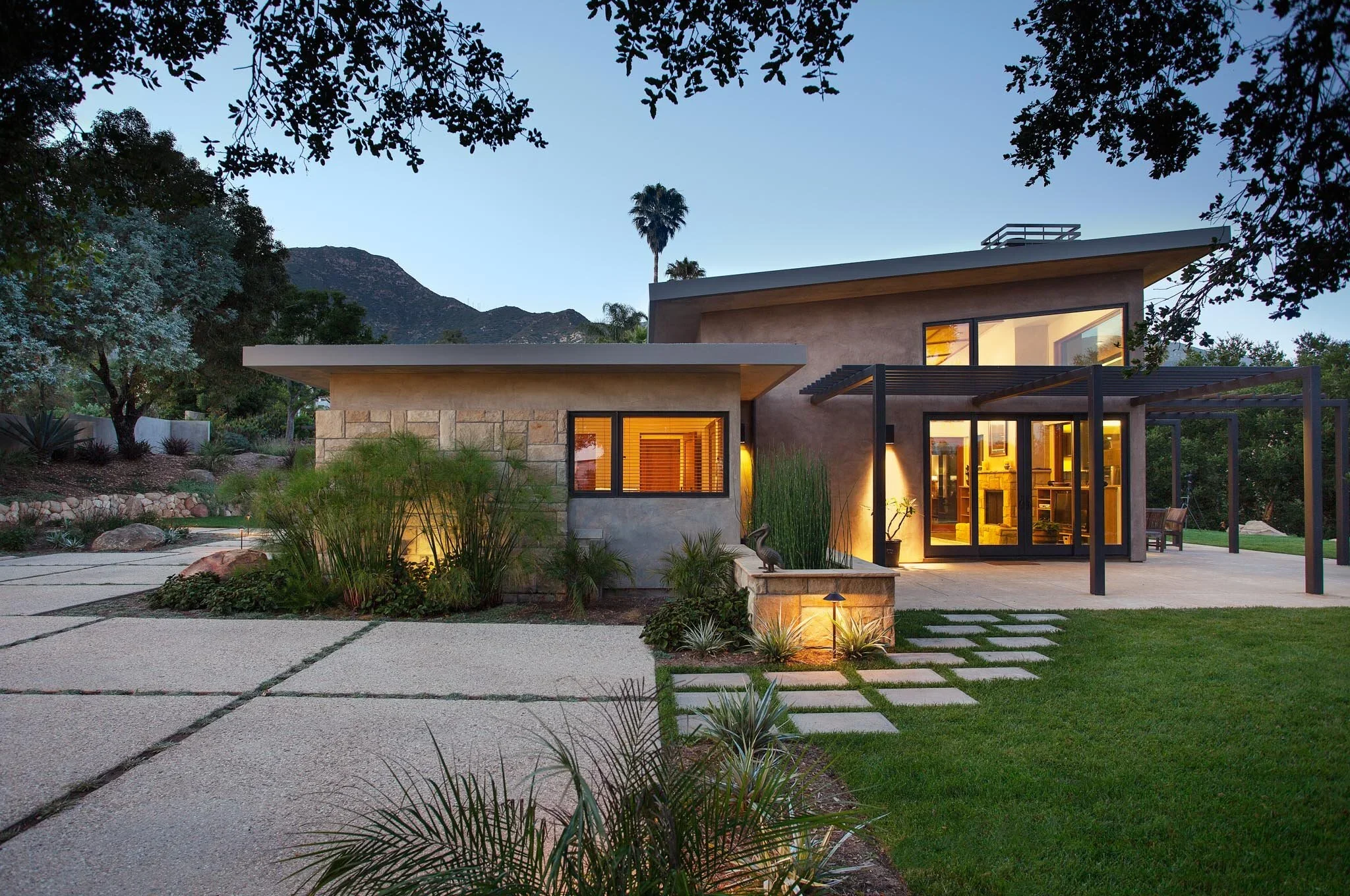 rocci-architecture-santa-barbara-coyote.webp