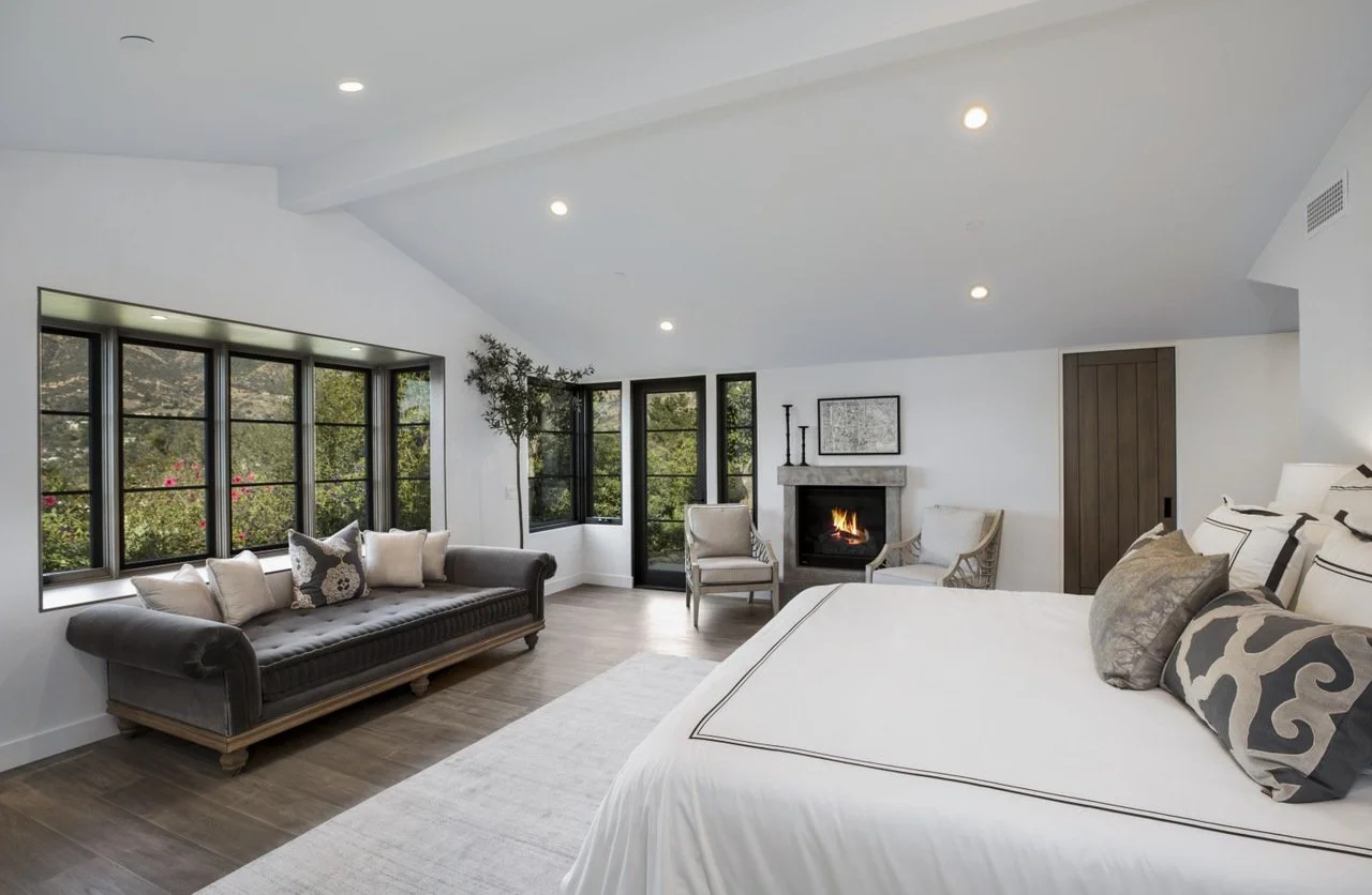 608 Cowles_8.jpg