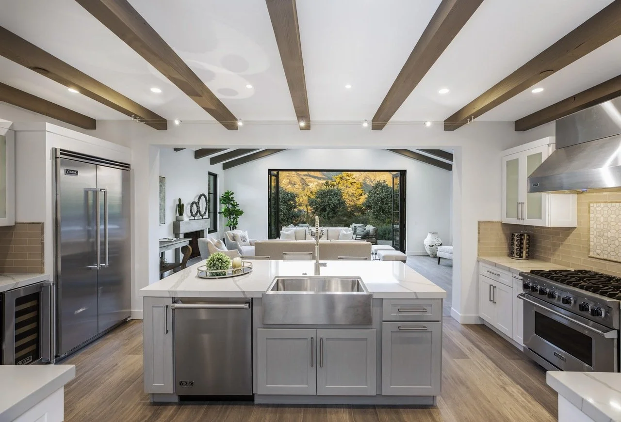 608 Cowles_3.jpg