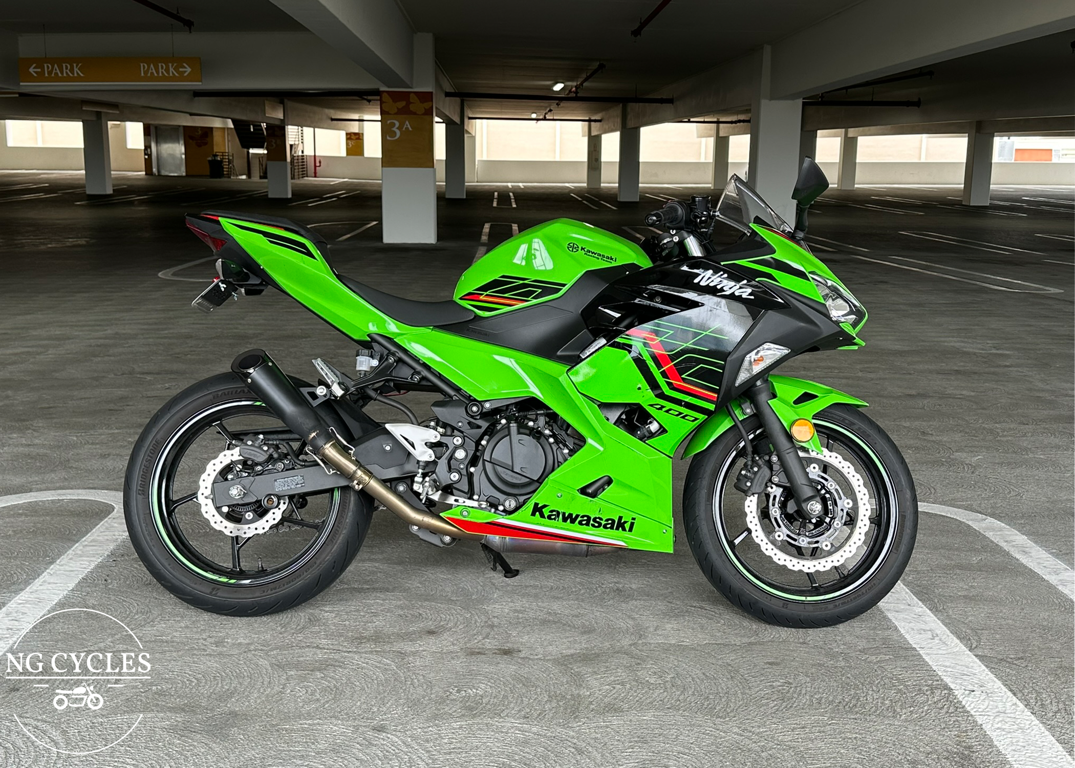 2023 Kawasaki Ninja 400 Green - Watermarked.png