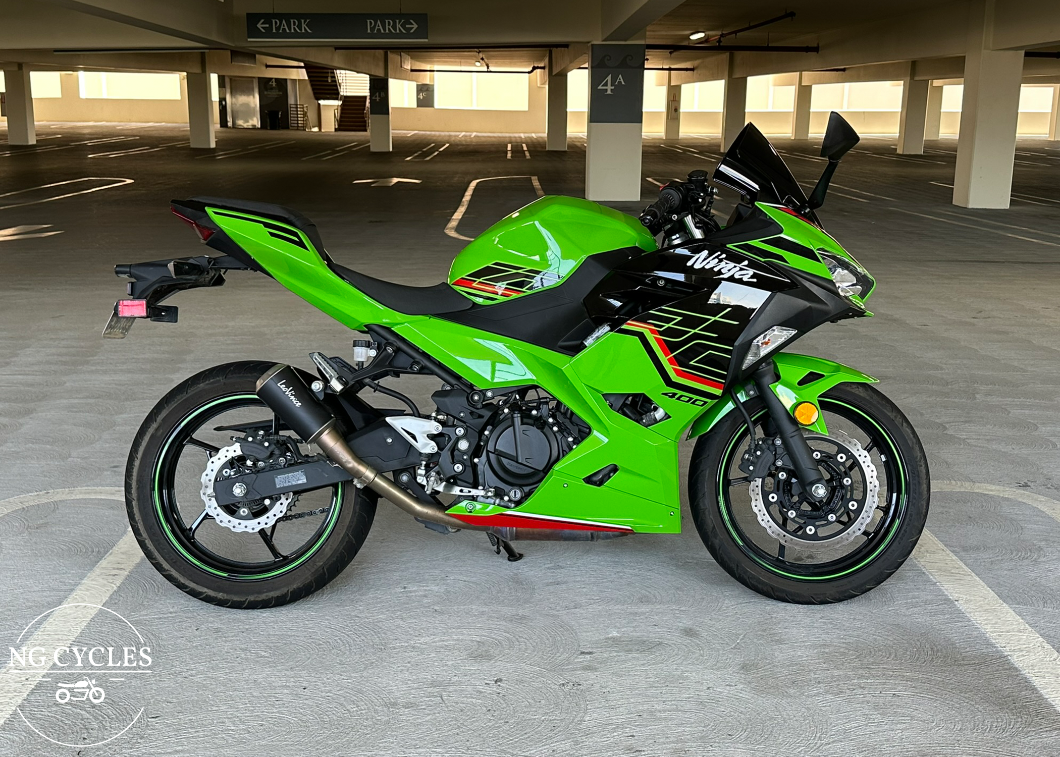 2023 Kawasaki Ninja 400.png
