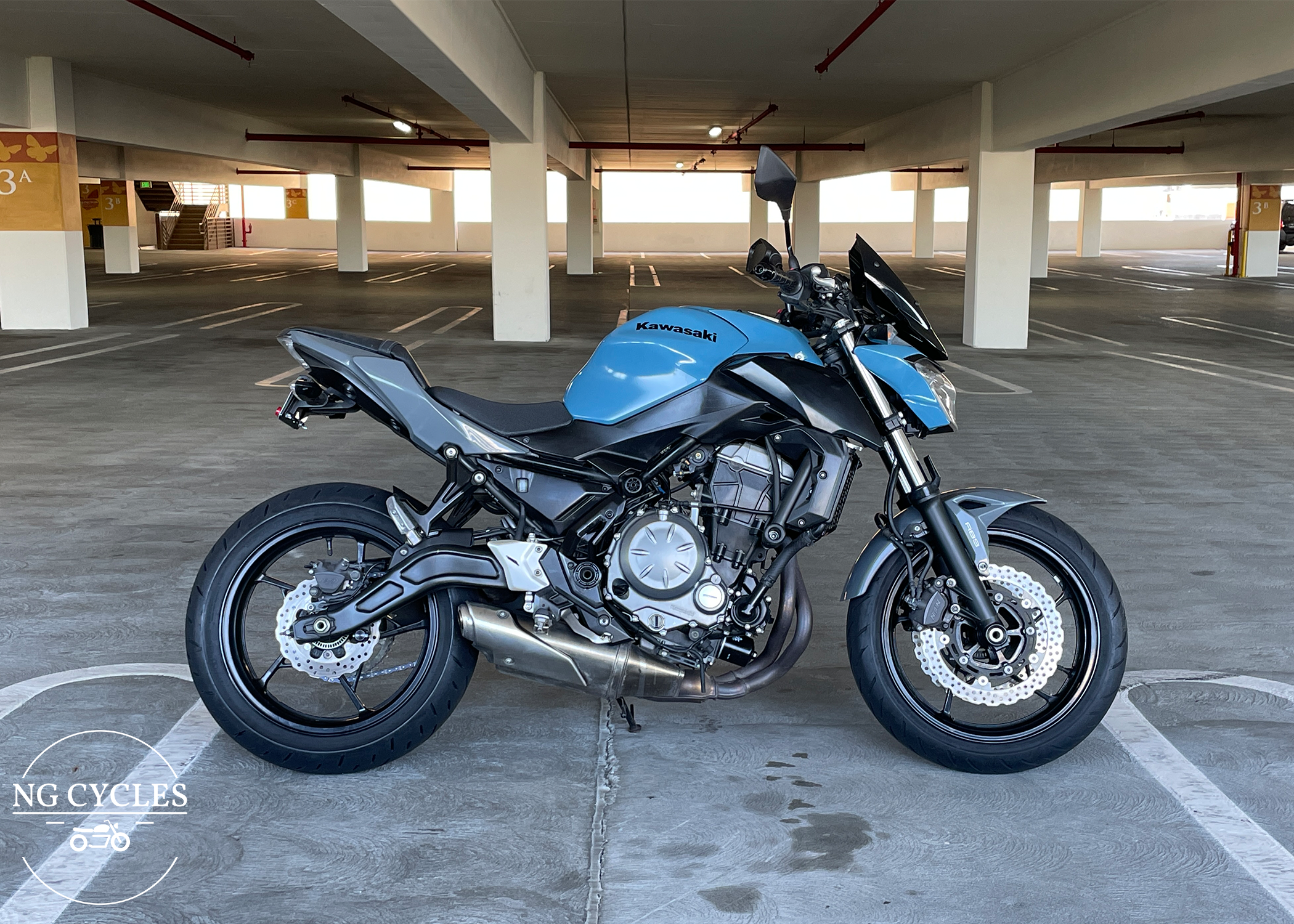 2019 kawasaki z650 - watermarked.png